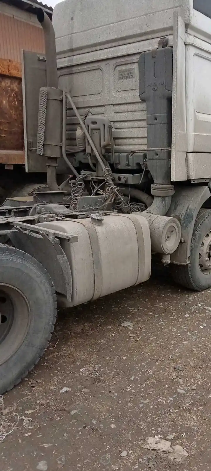 Shacman тягач 