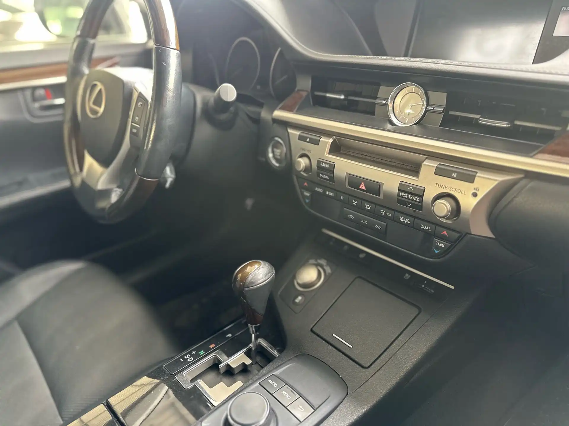 Lexus Es series 2015