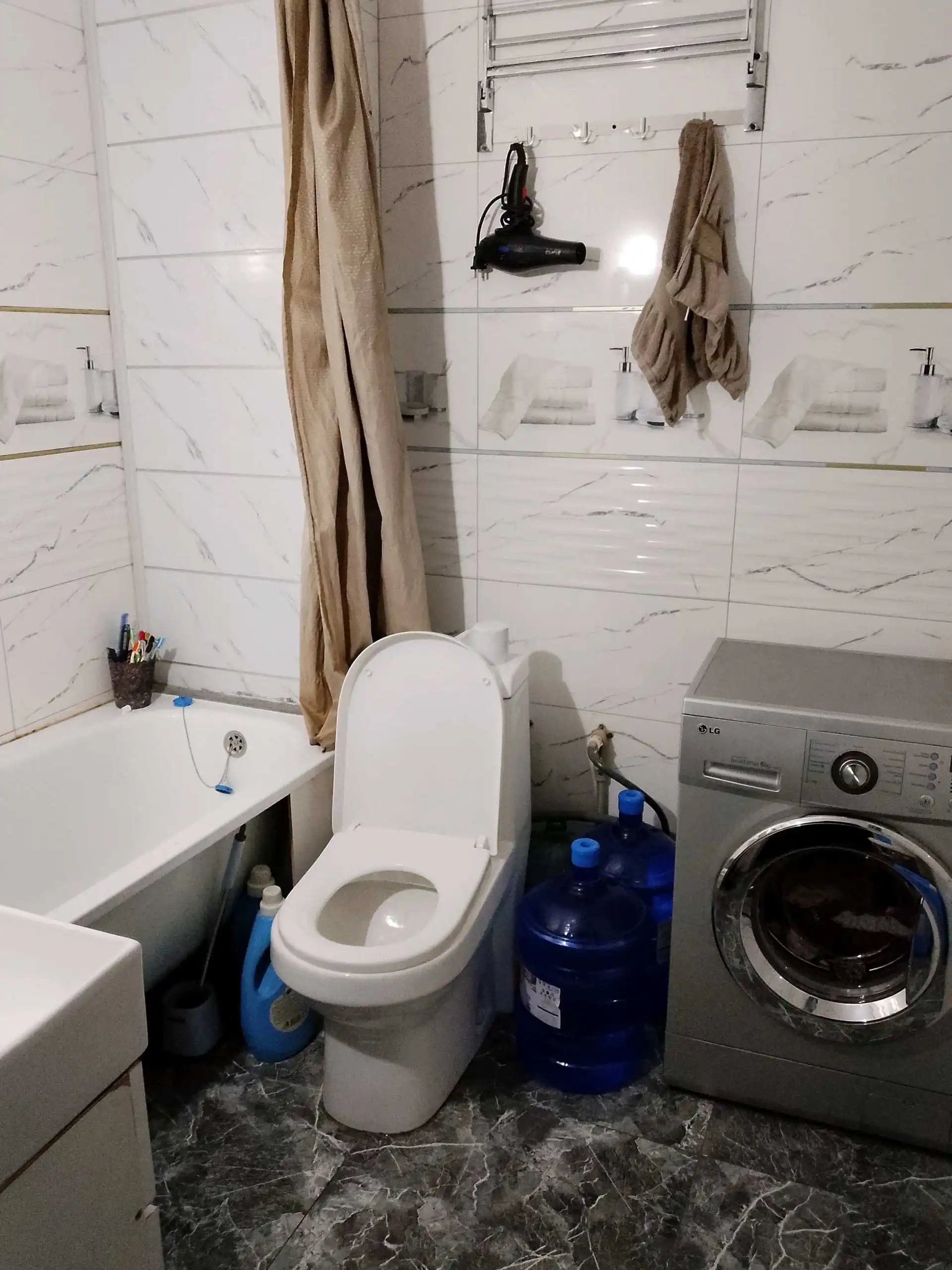 4-к квартира, 6 этаж, 90 м², Каротегин