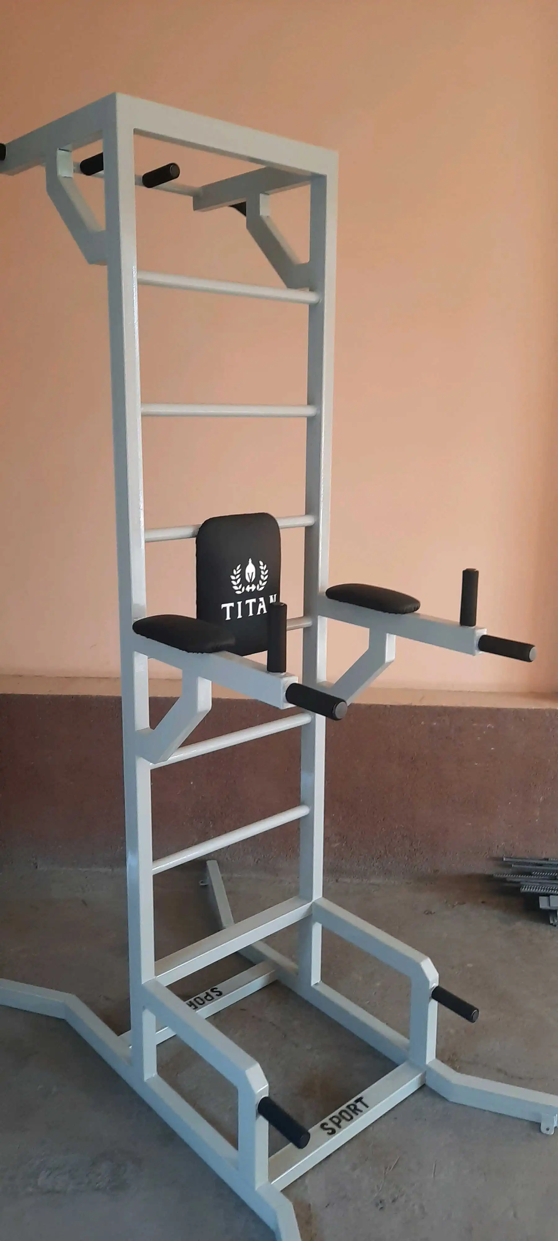Турник универсальный 