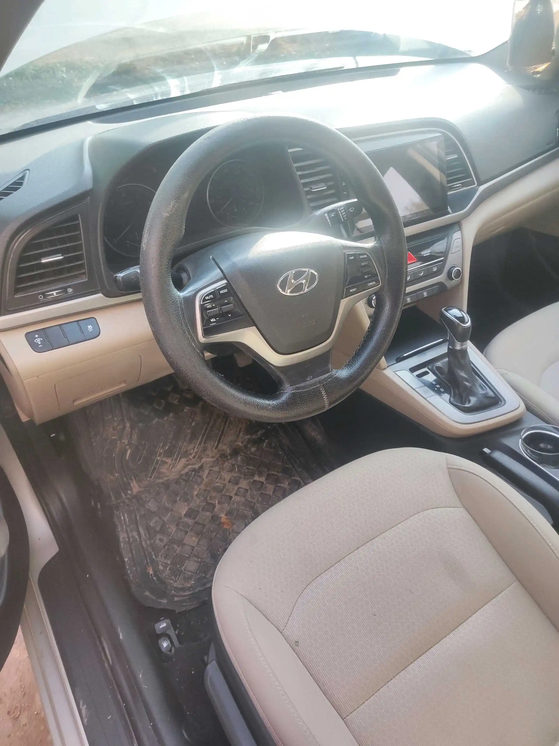 Hyundai Elantra 2017