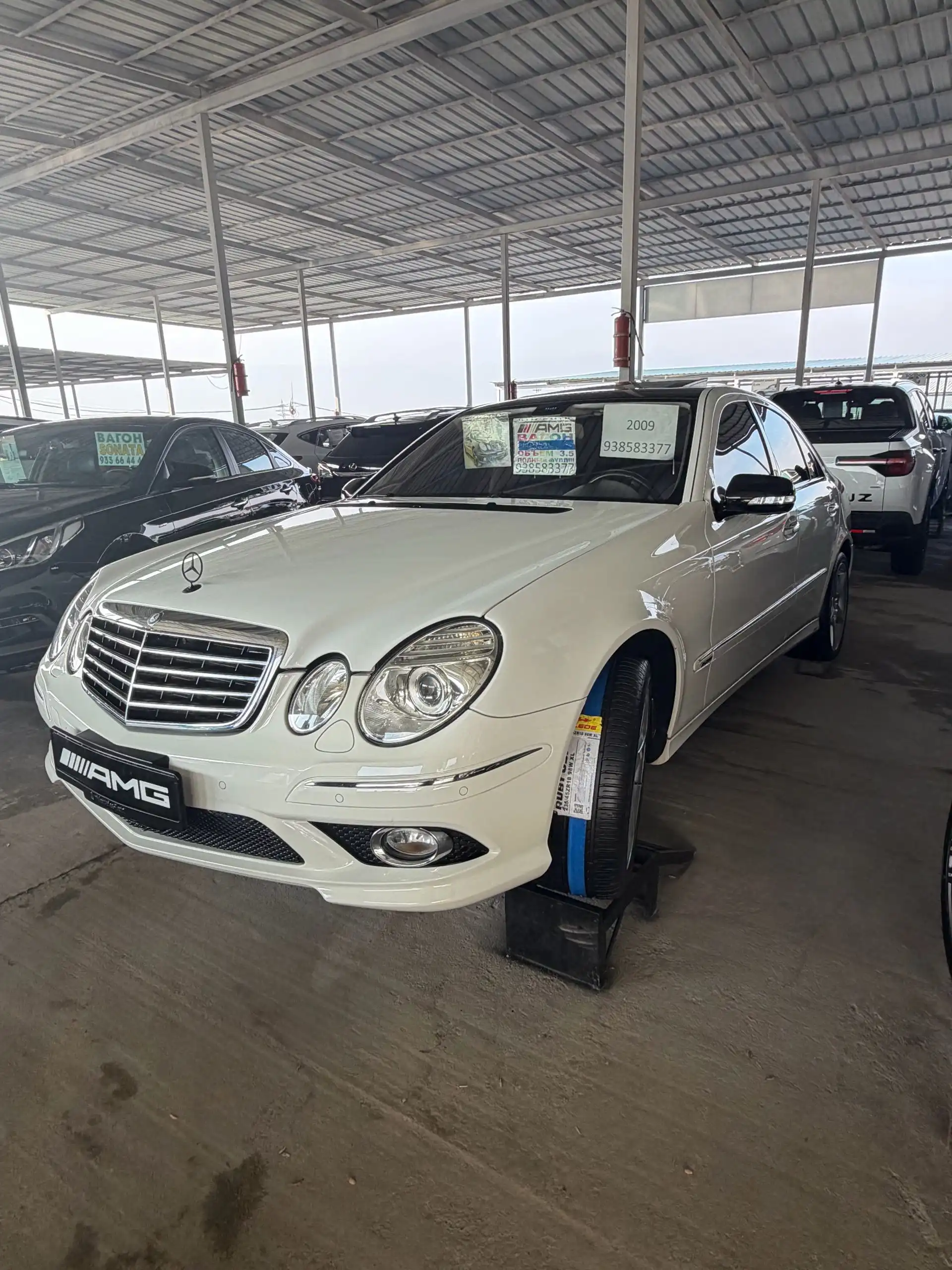Mercedes-benz E class 2009