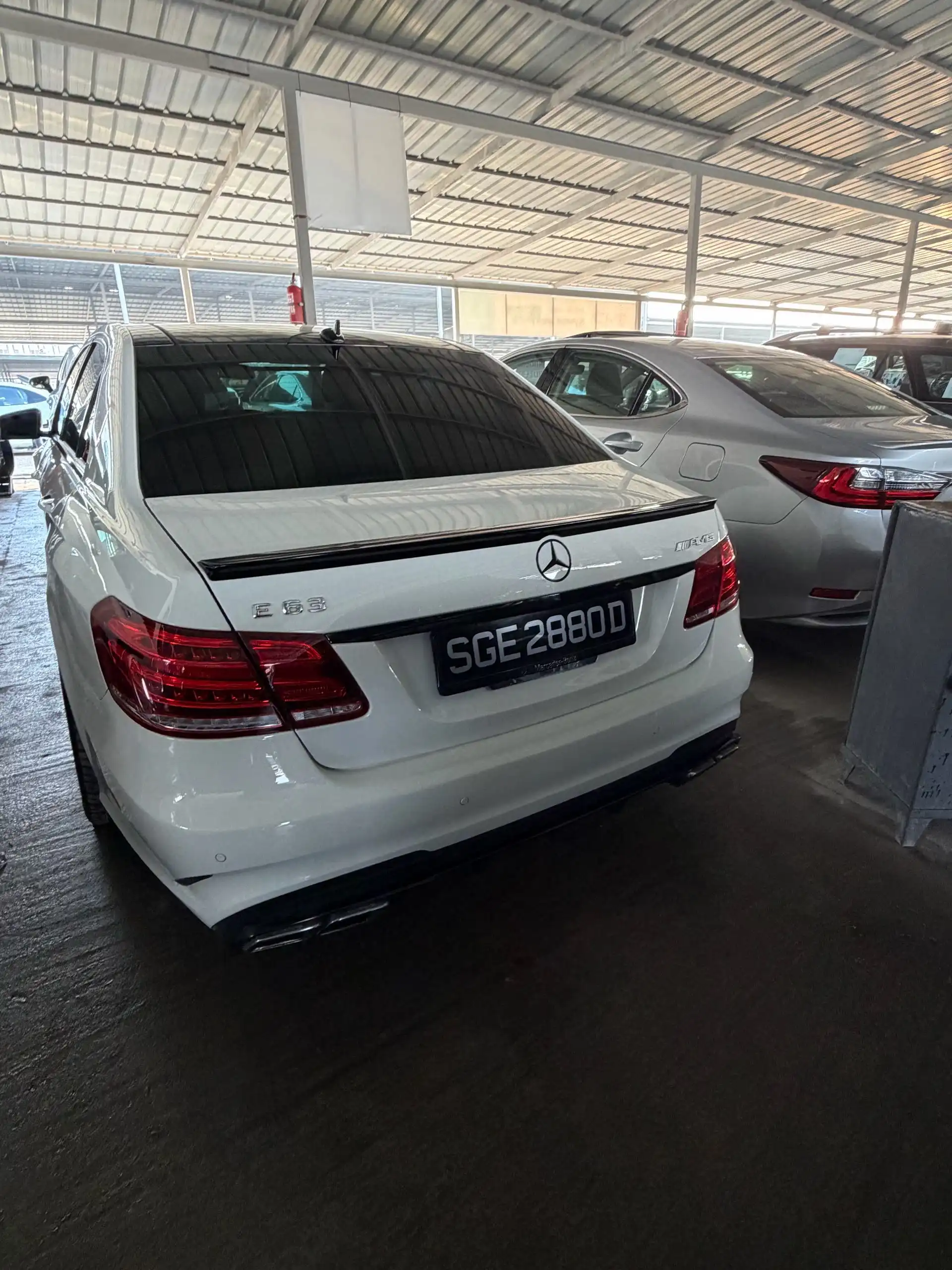 Mercedes-benz E class 2011