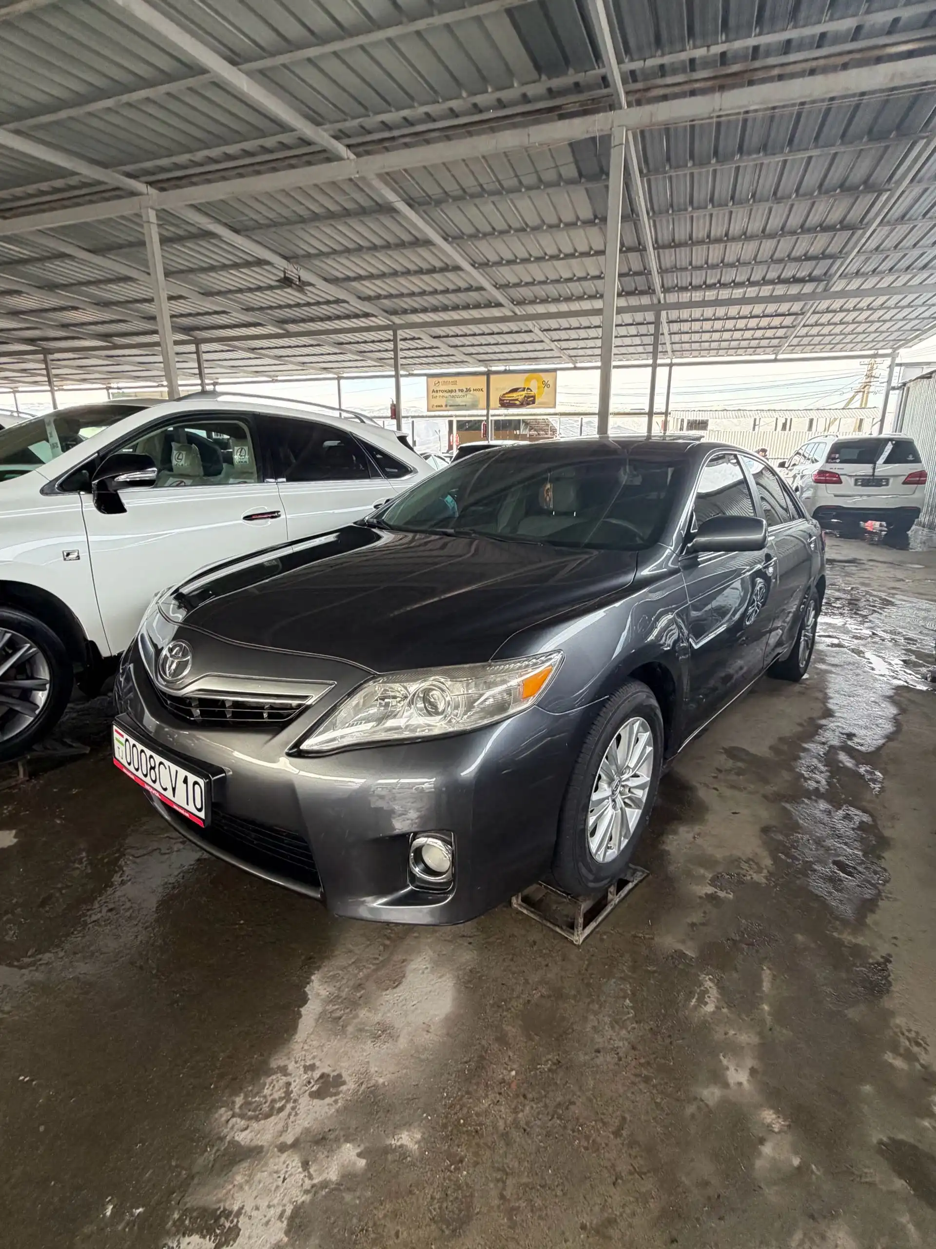 Toyota Camry 2011 — фото 2