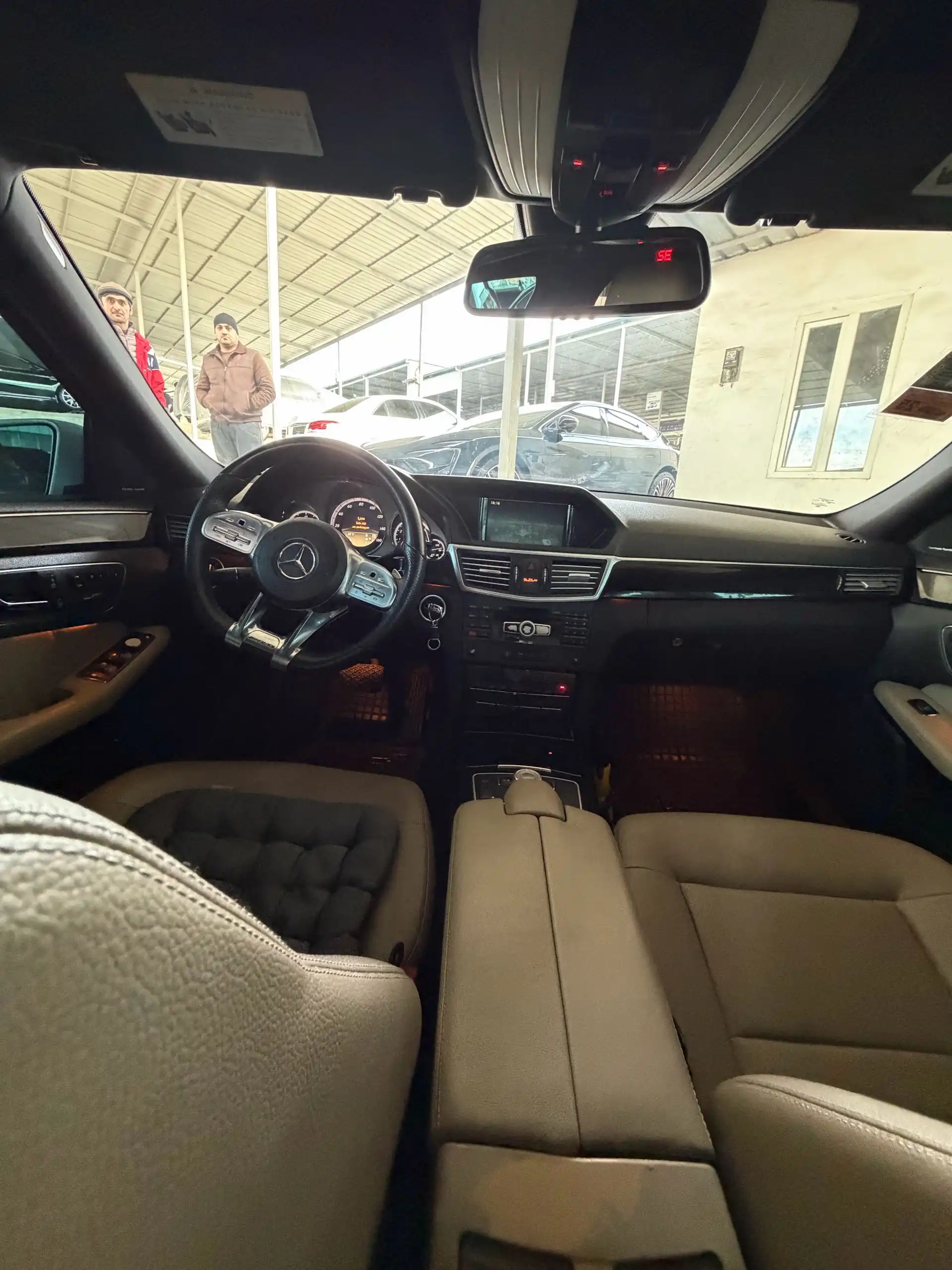 Mercedes-benz E class 2012