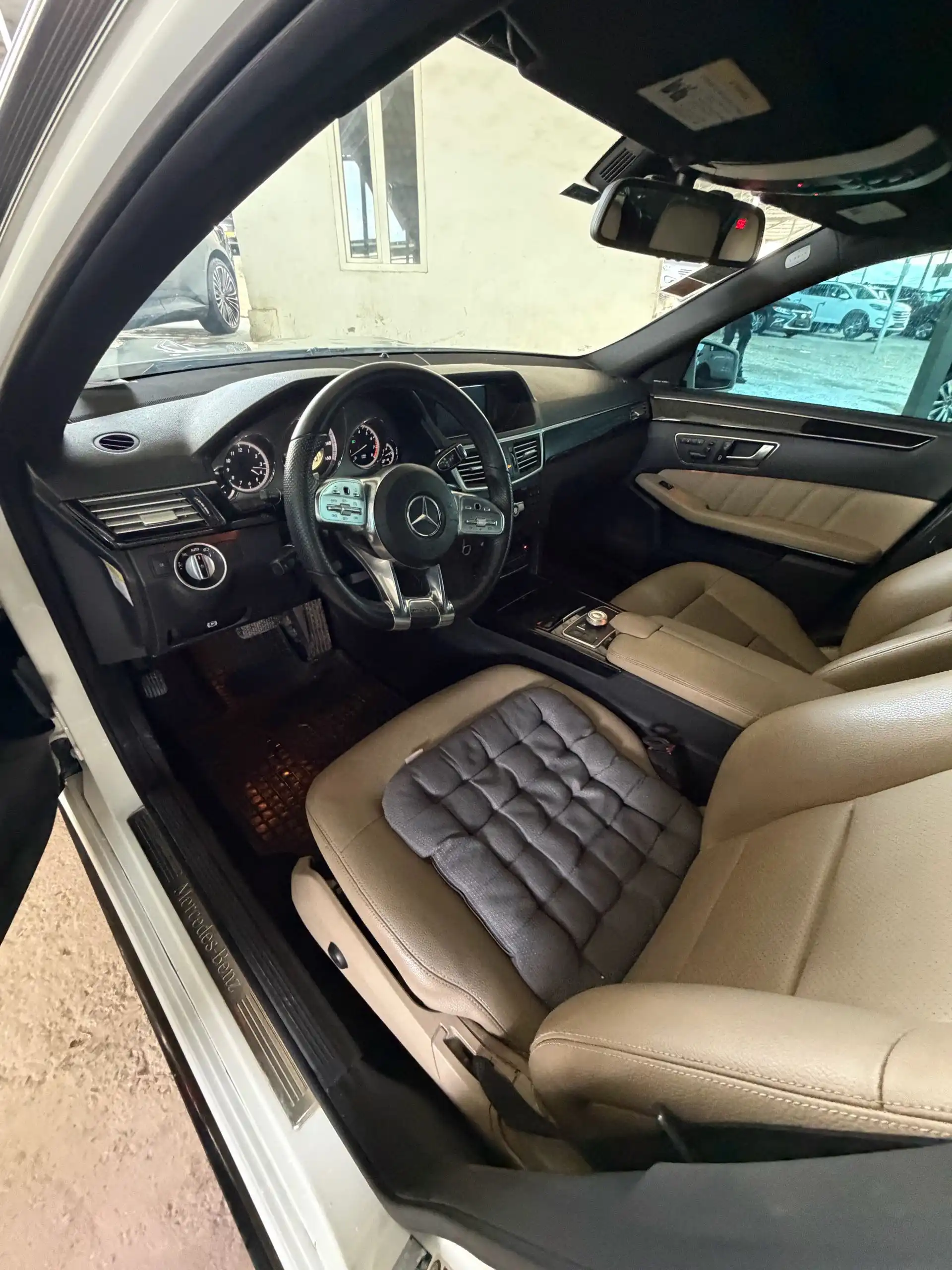 Mercedes-benz E class 2012