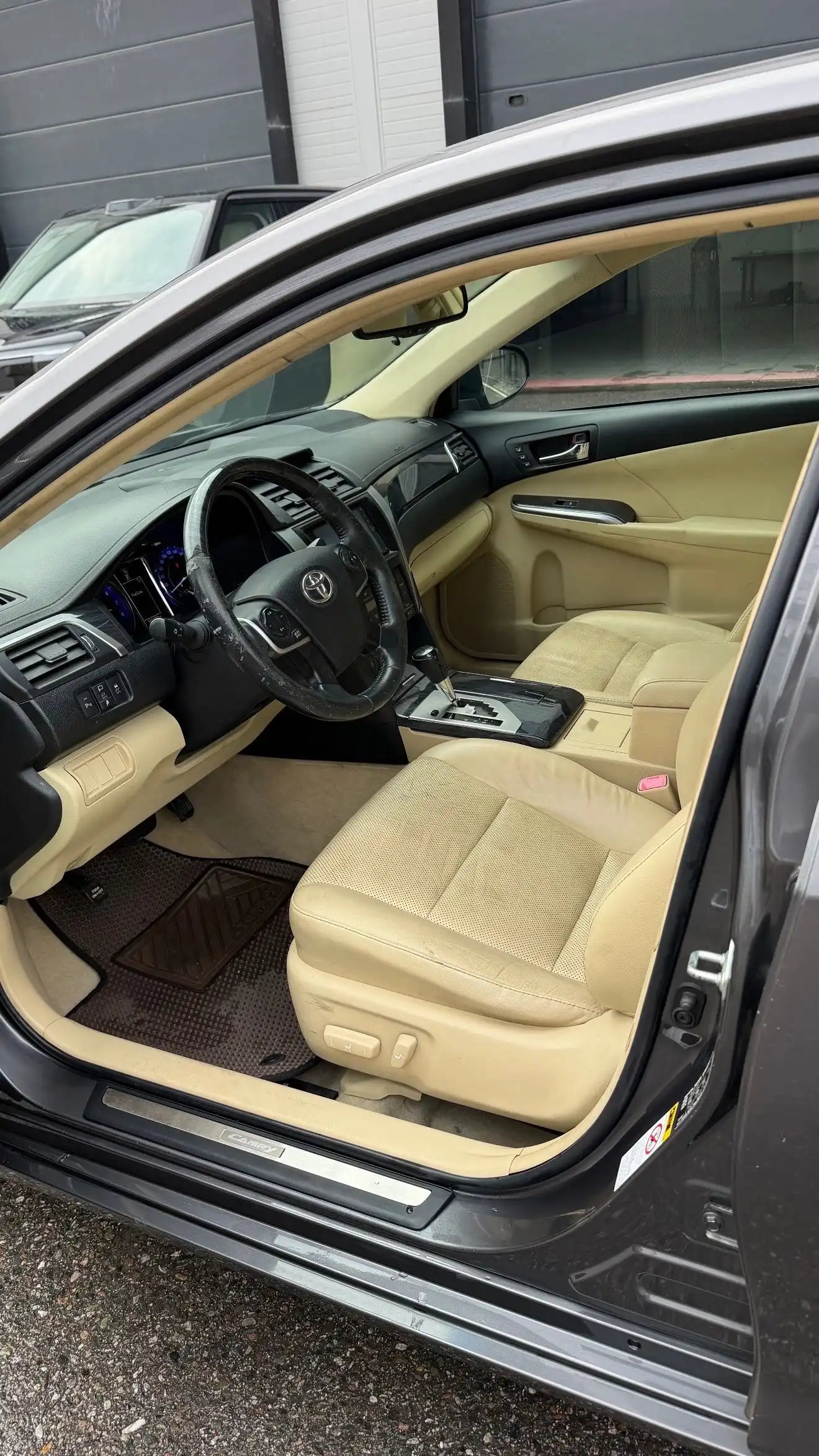 Toyota Camry 2015 — фото 3