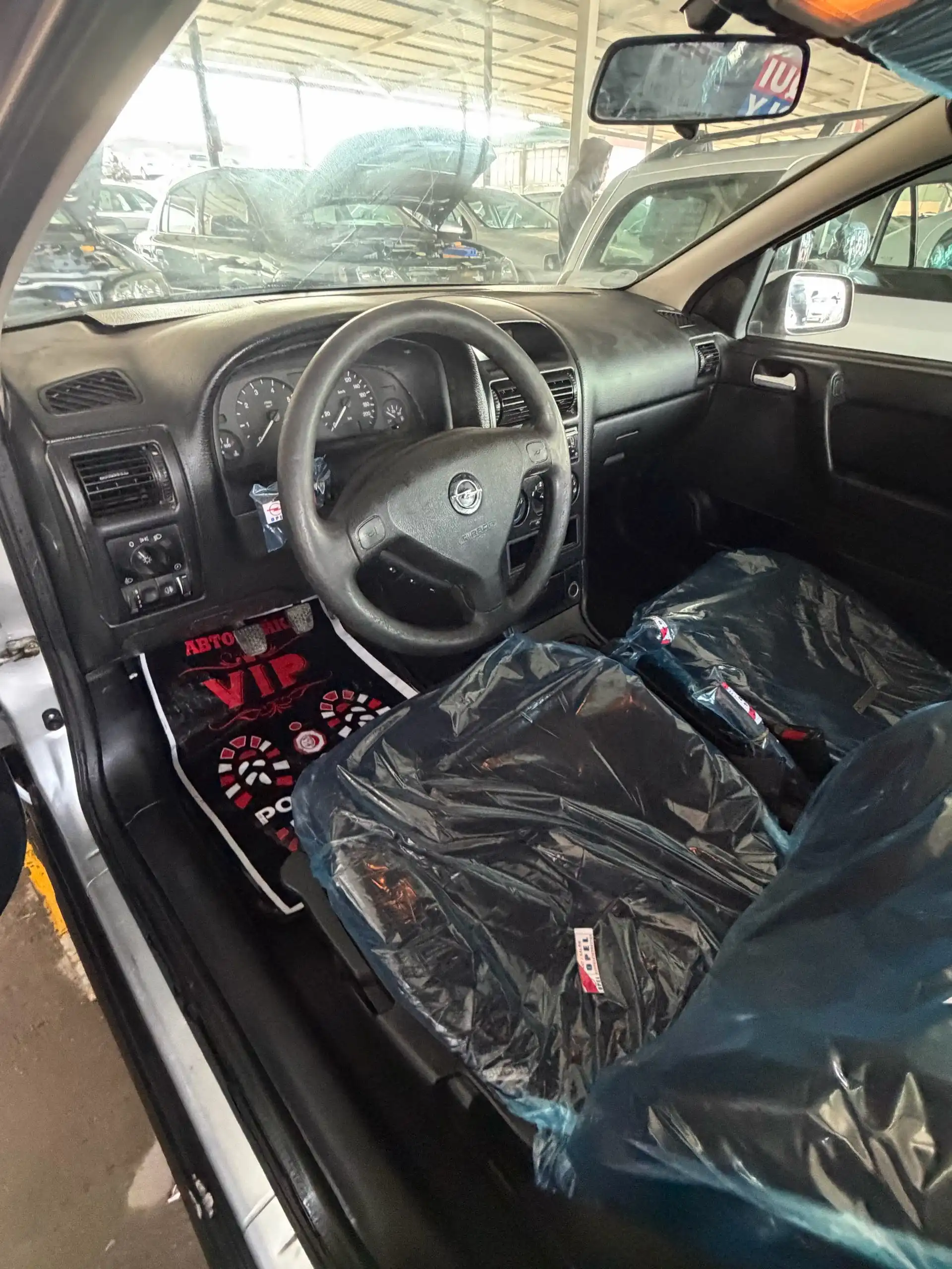 Opel Astra j 1999
