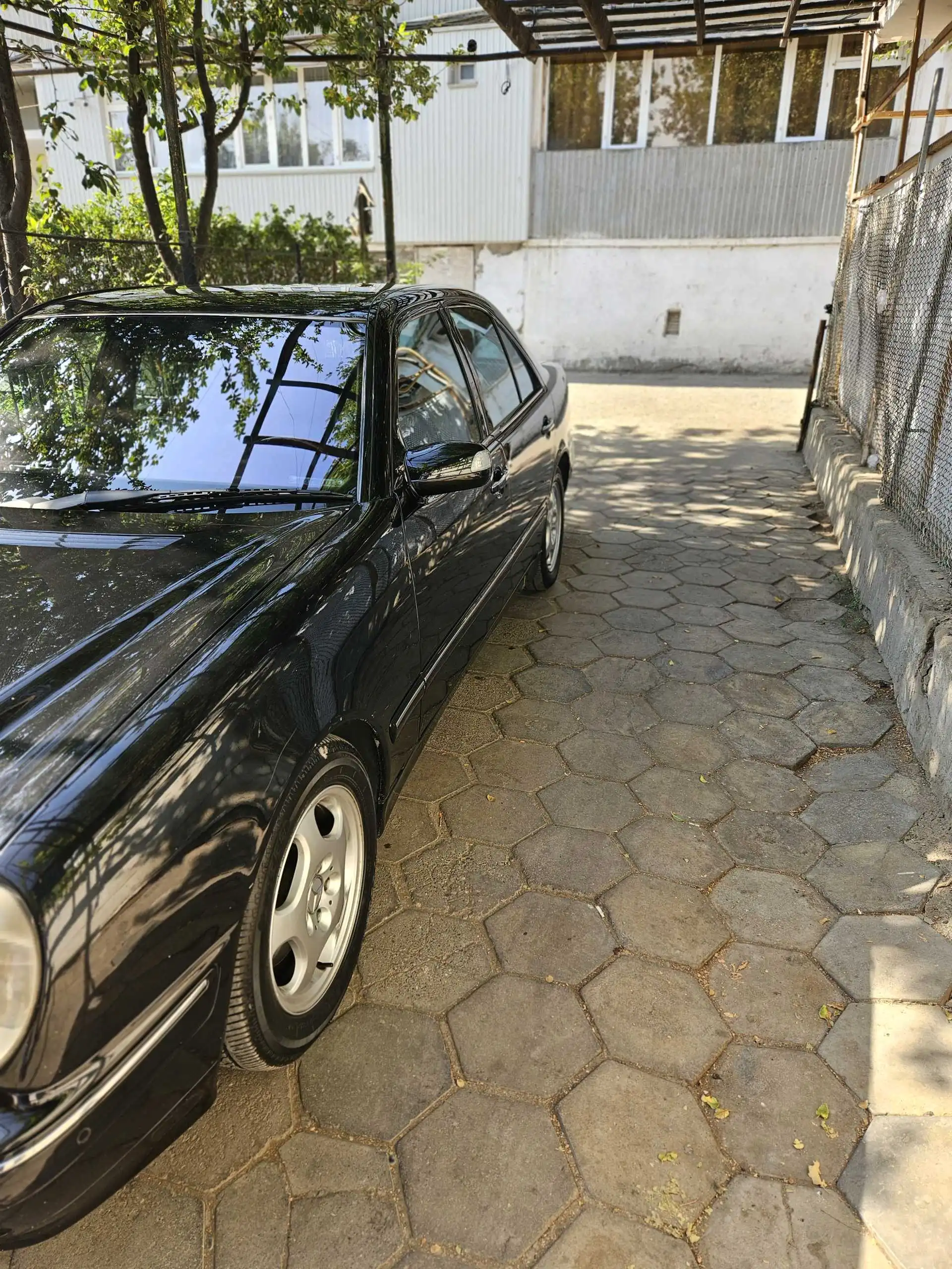 Mercedes-benz E class 2000