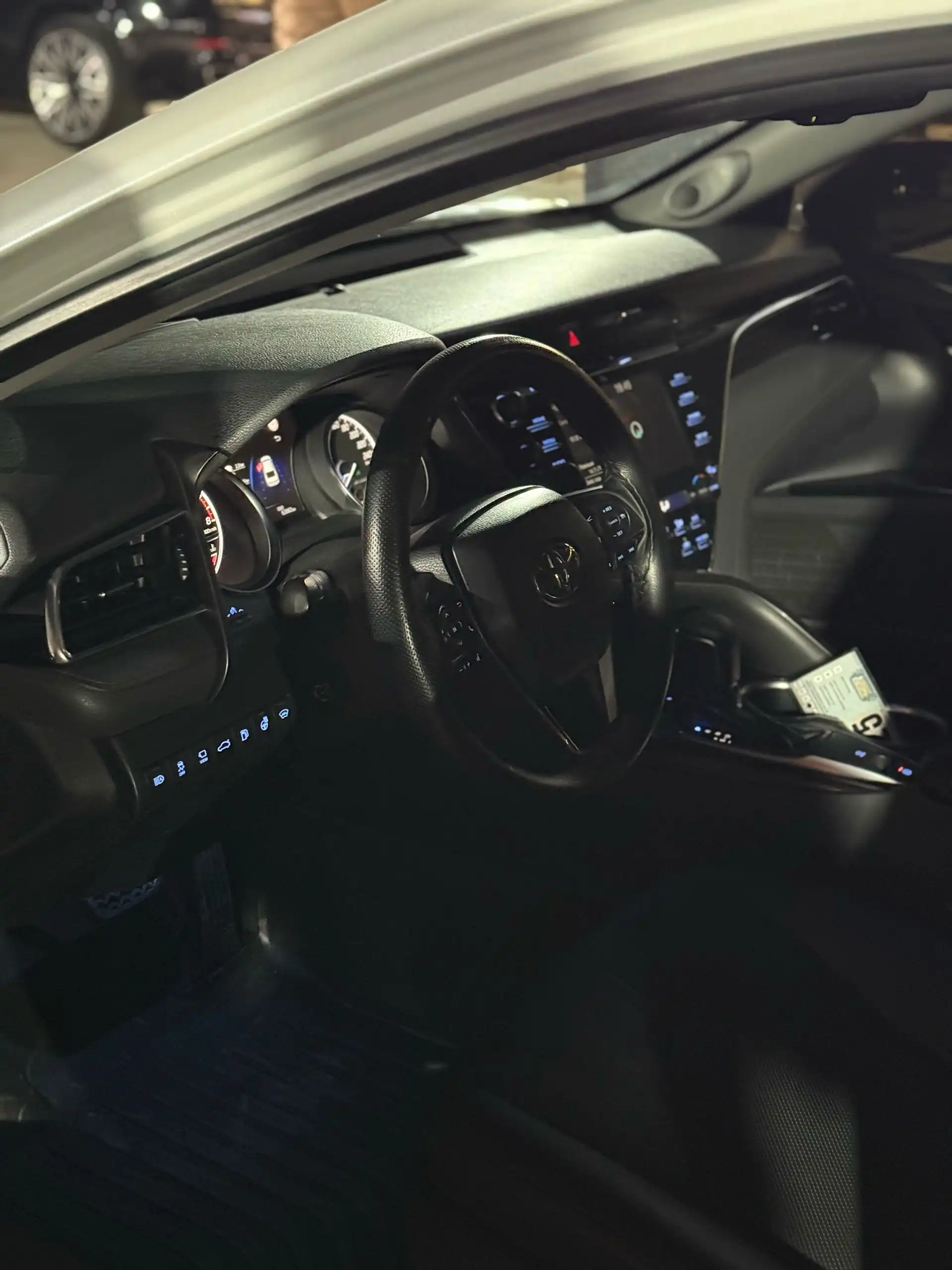Toyota Camry 2019 — фото 4