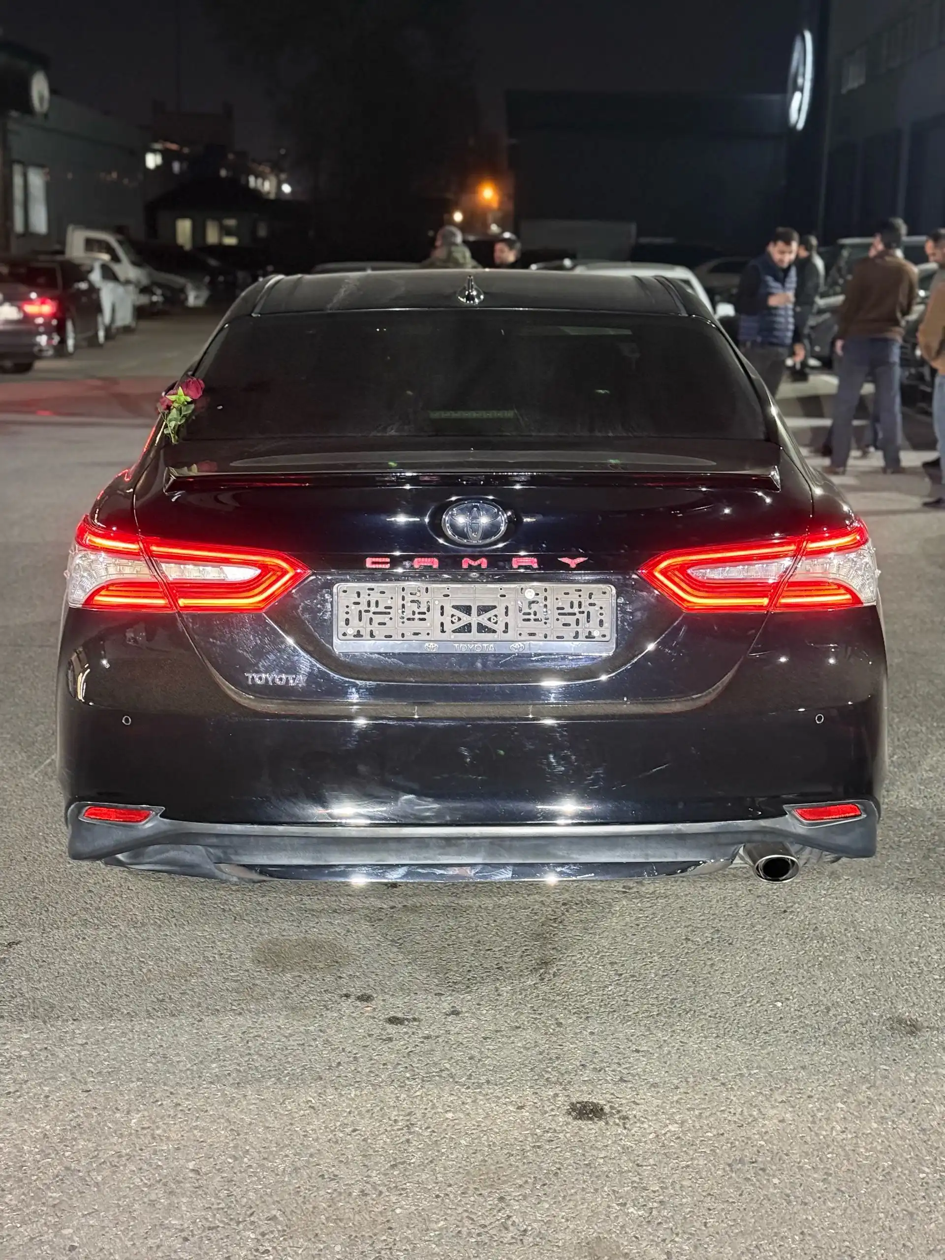 Toyota Camry 2018 — фото 2