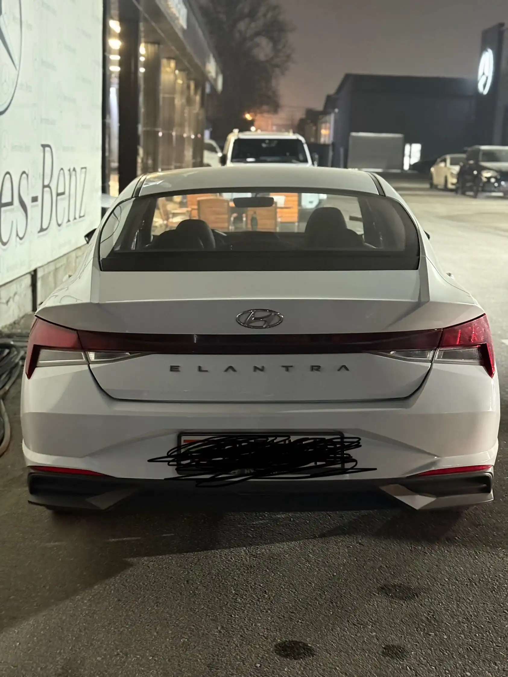 Hyundai Elantra 2022