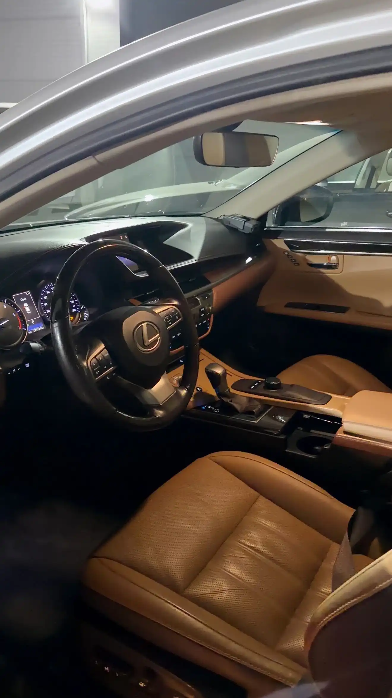 Lexus Es series 2016