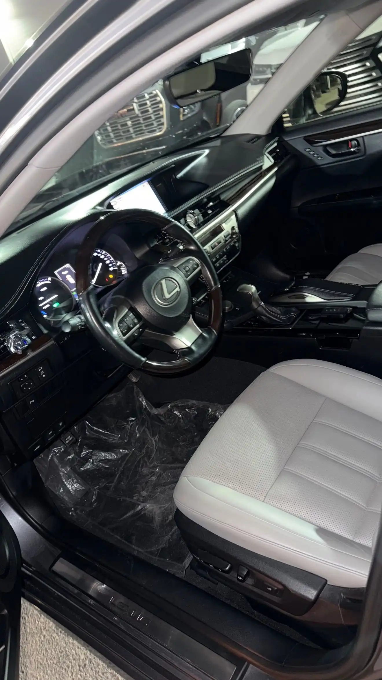 Lexus Es series 2016