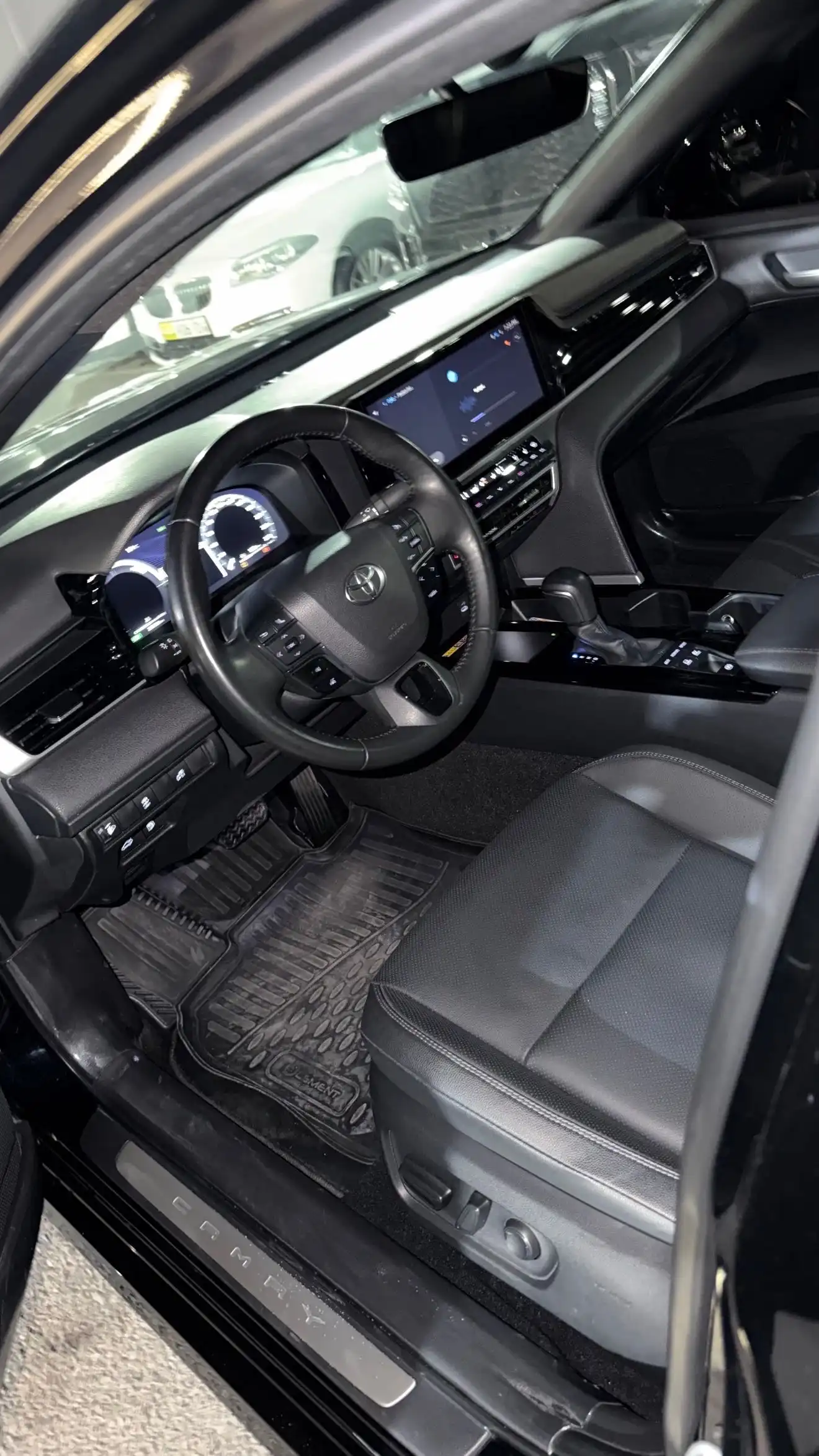 Toyota Camry 2025