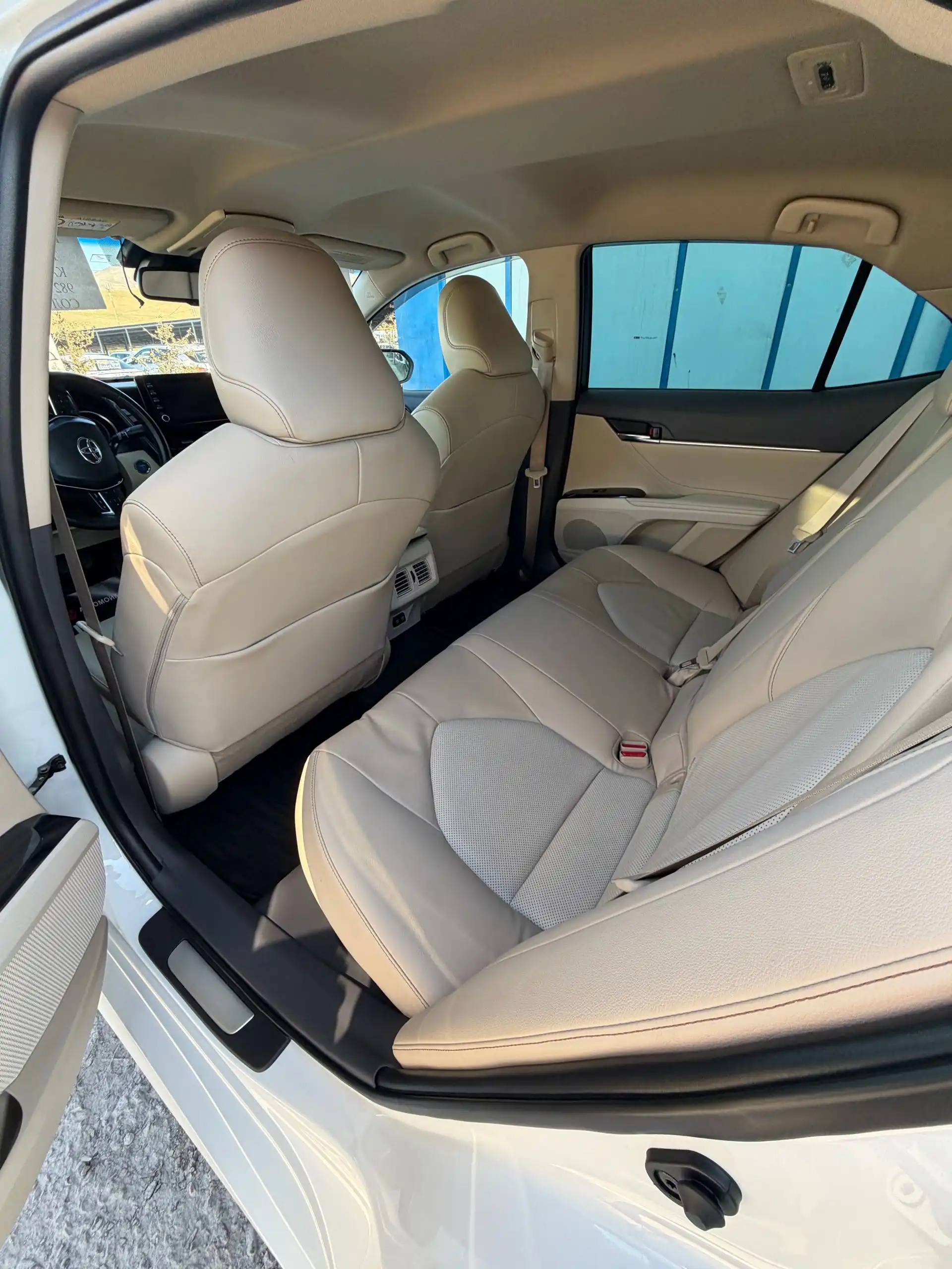 Toyota Camry 2018 — фото 6
