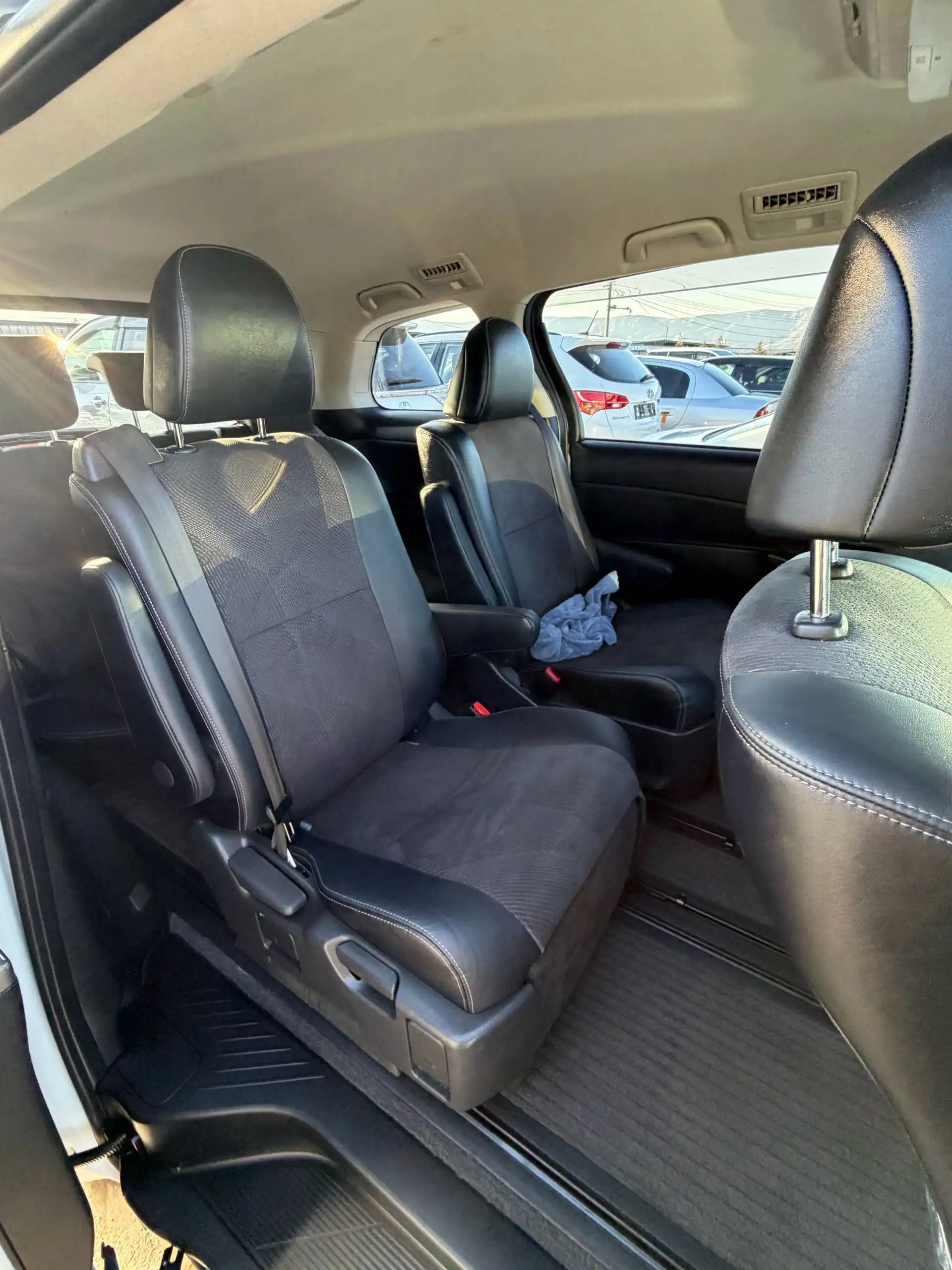 Toyota Estima 2014