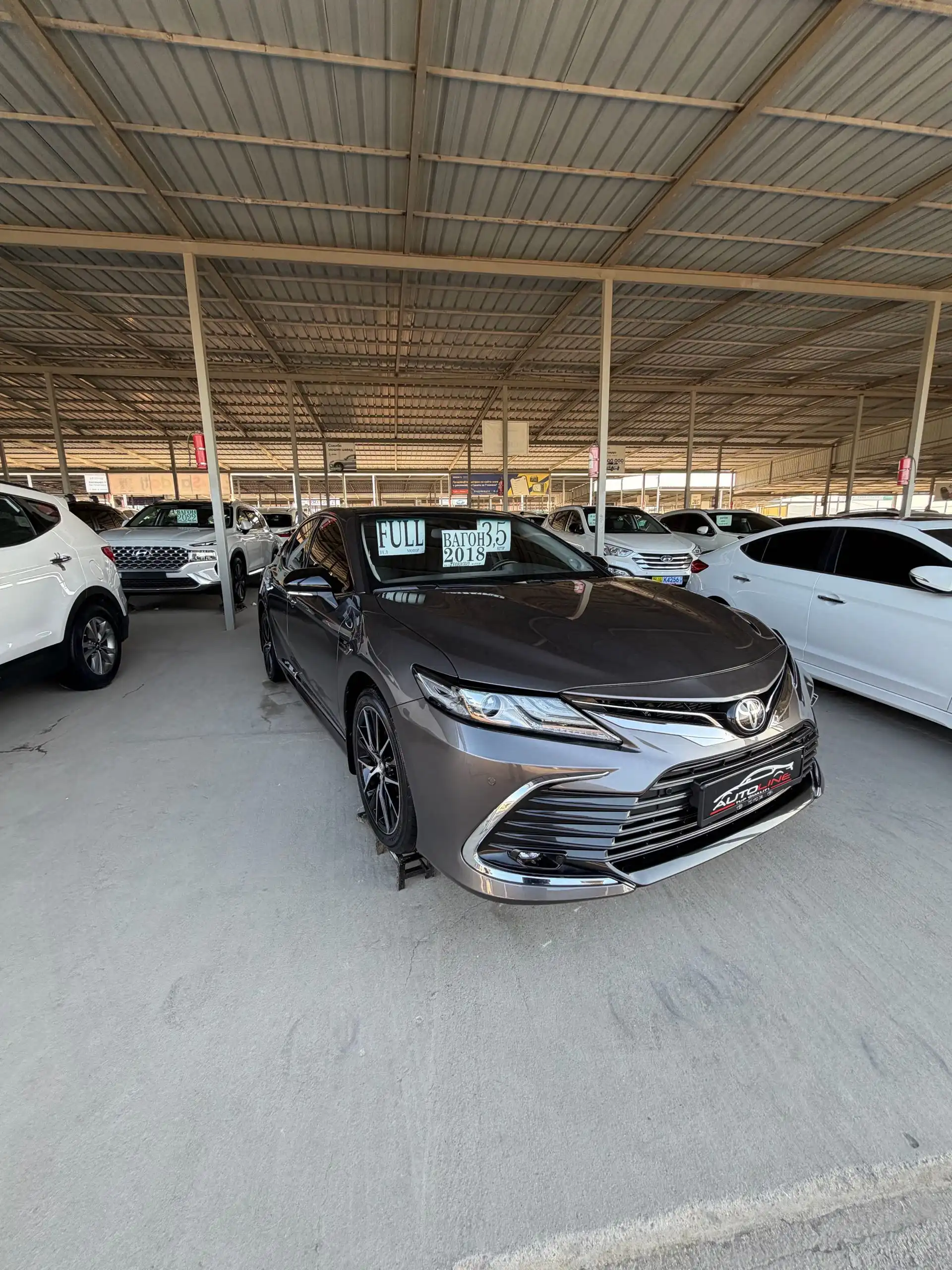 Toyota Camry 2018 — фото 2