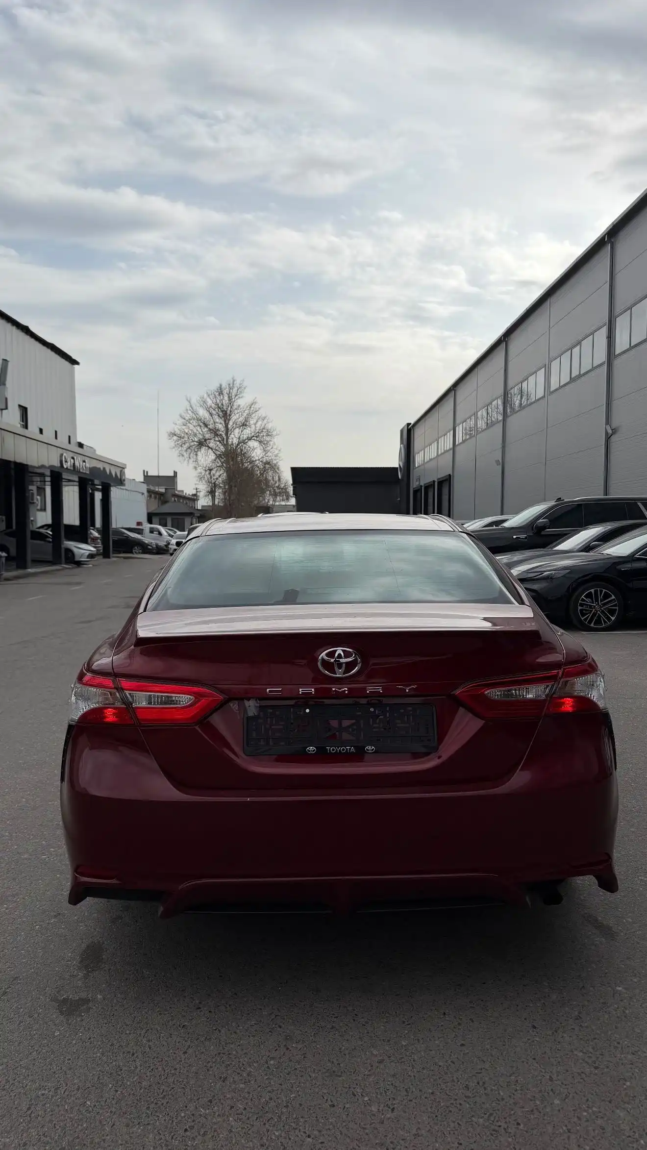 Toyota Camry 2018 — фото 2