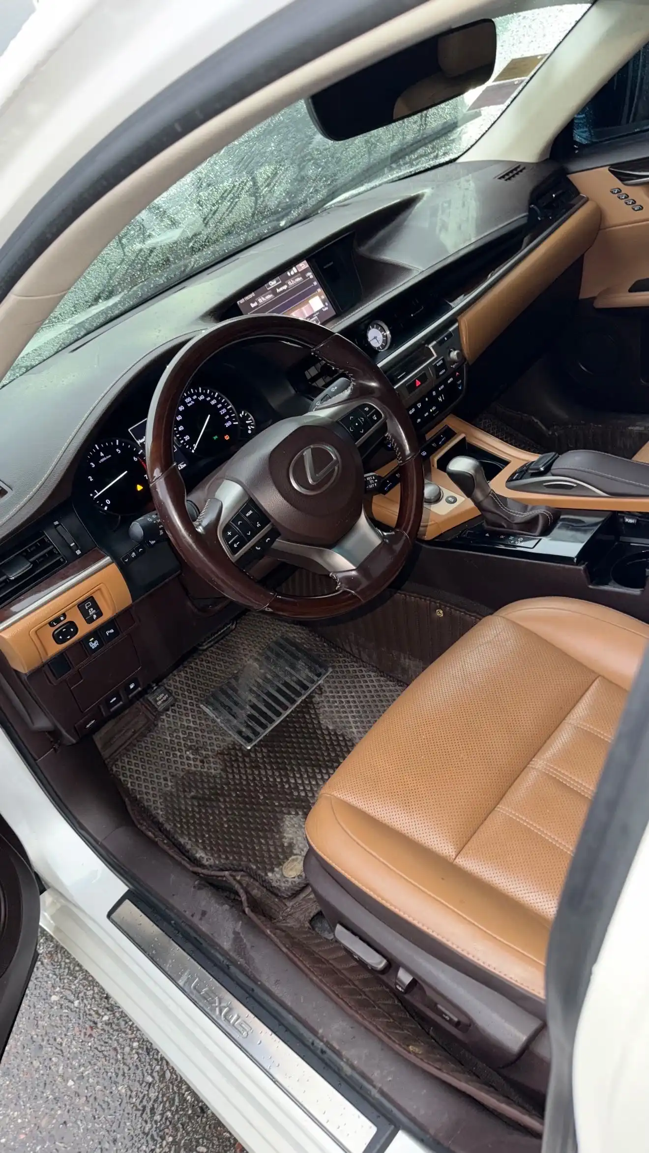 Lexus Es series 2016
