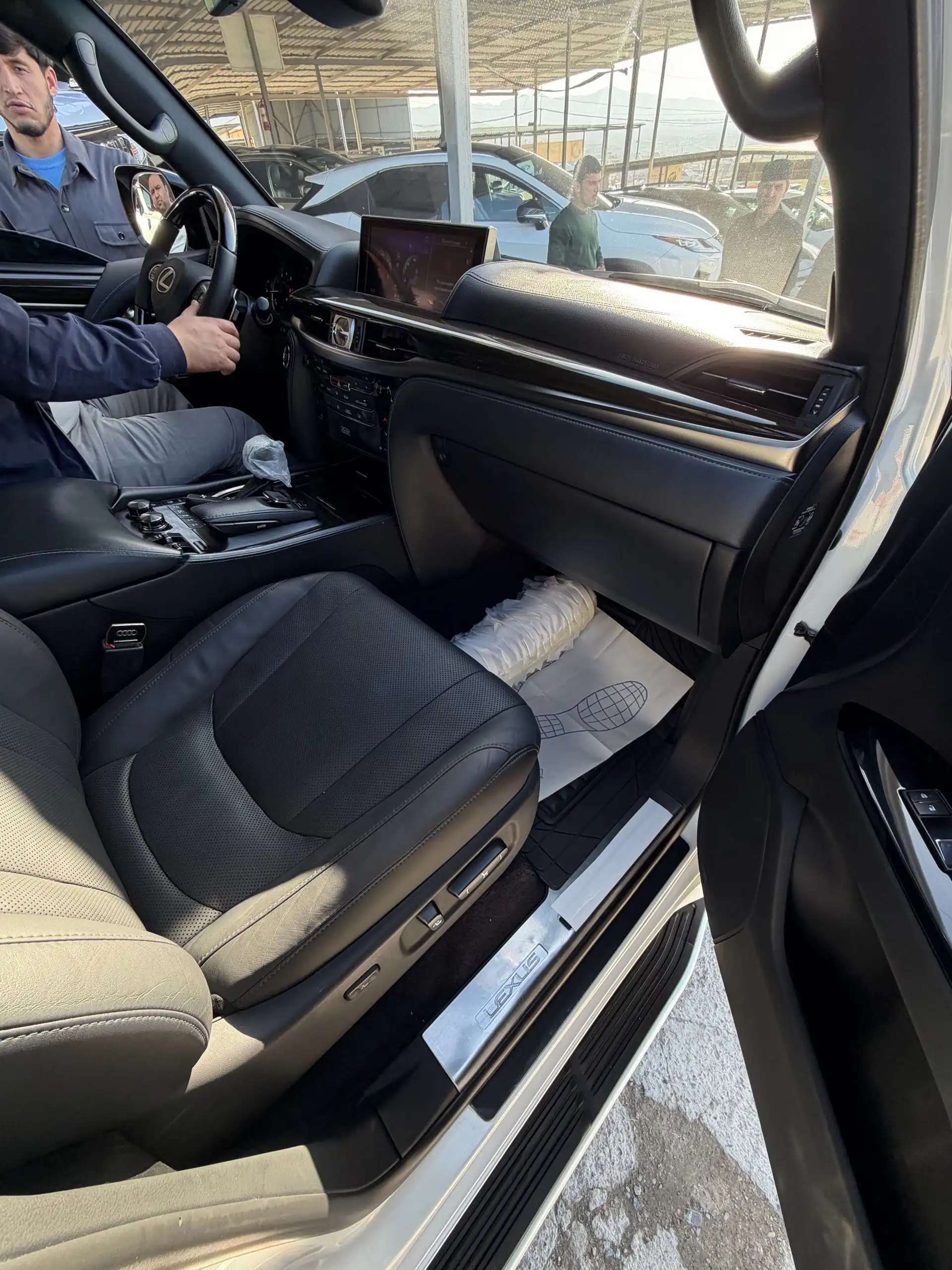 Lexus Lx series 2019