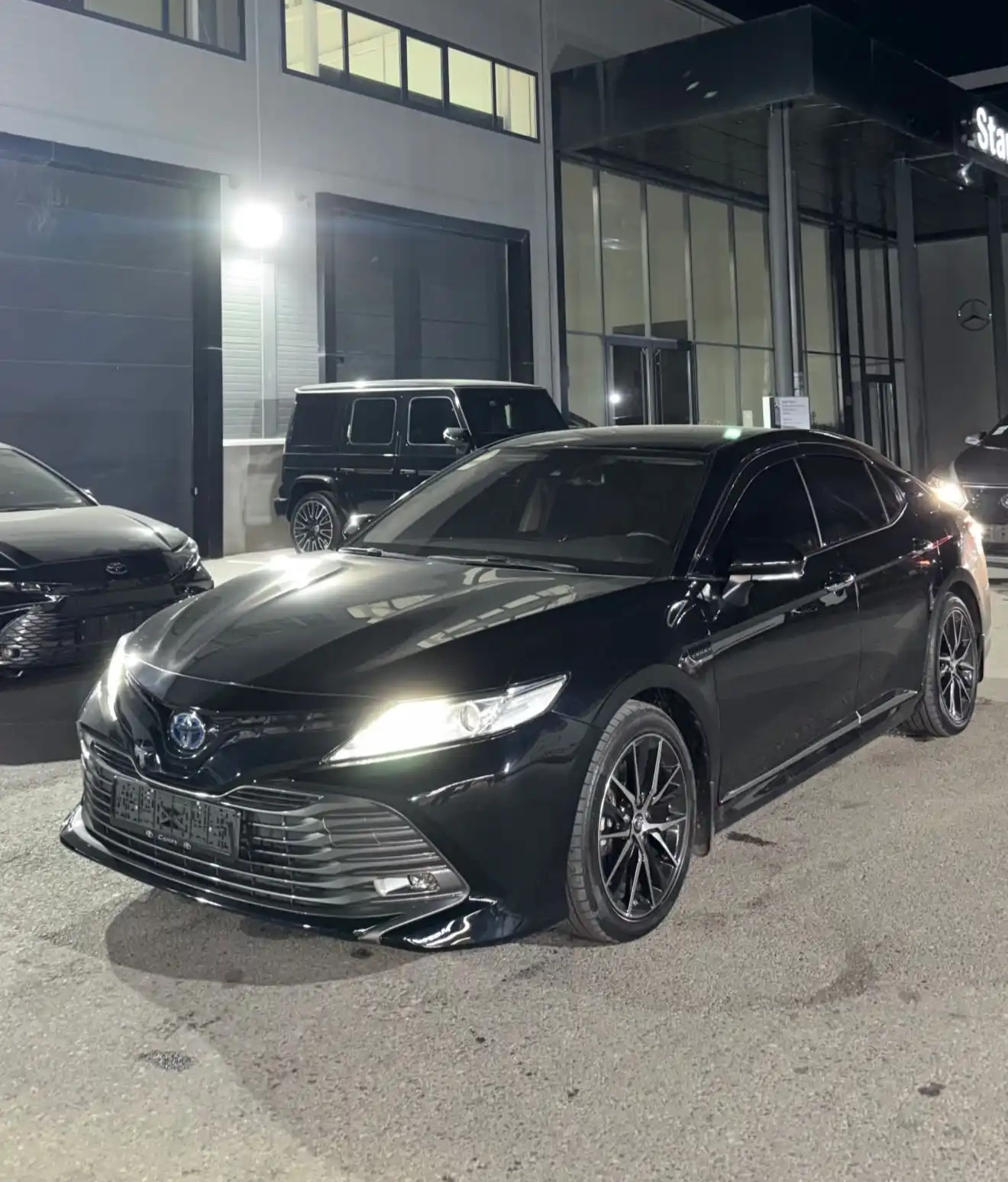 Toyota Camry 2018 — фото 2
