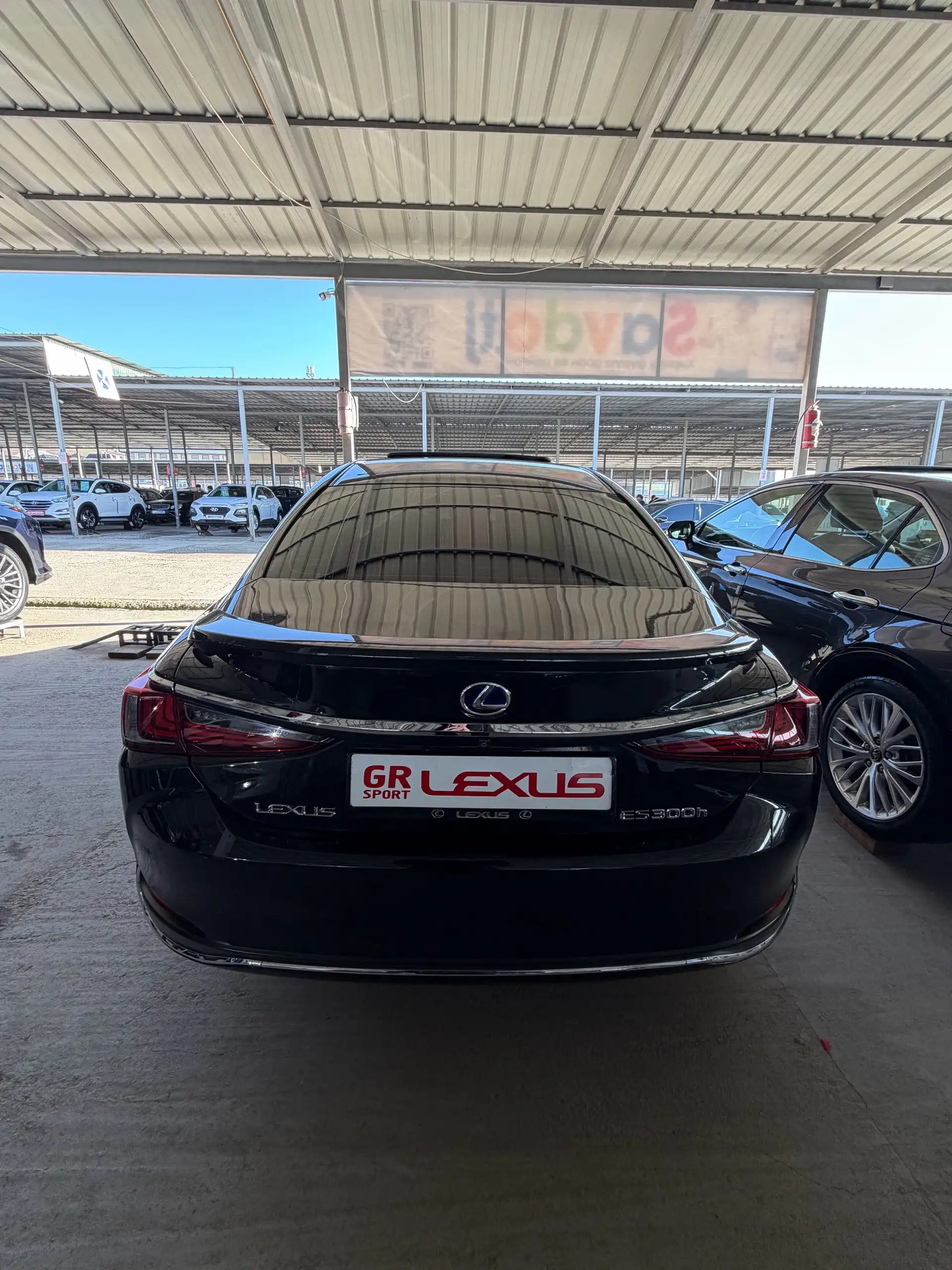 Lexus Es series 2019