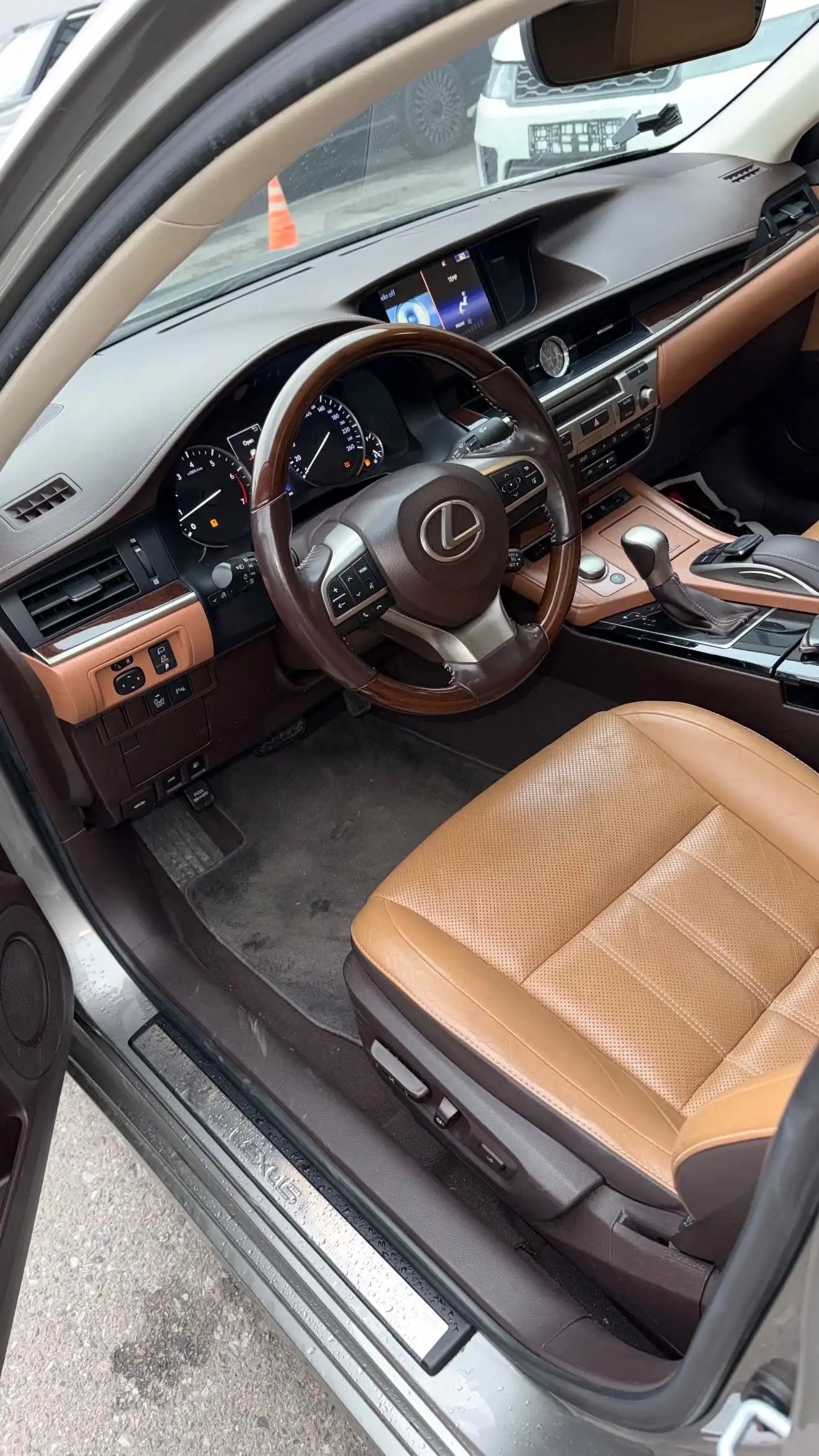 Lexus Es series 2016