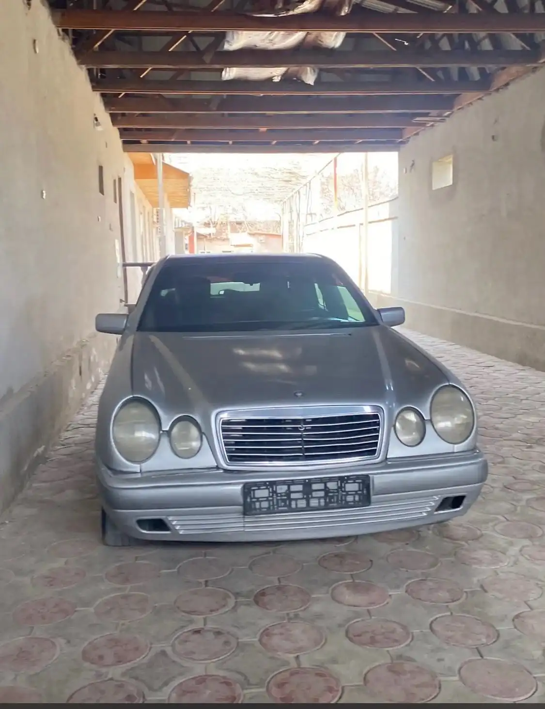 Mercedes-benz E class 1996