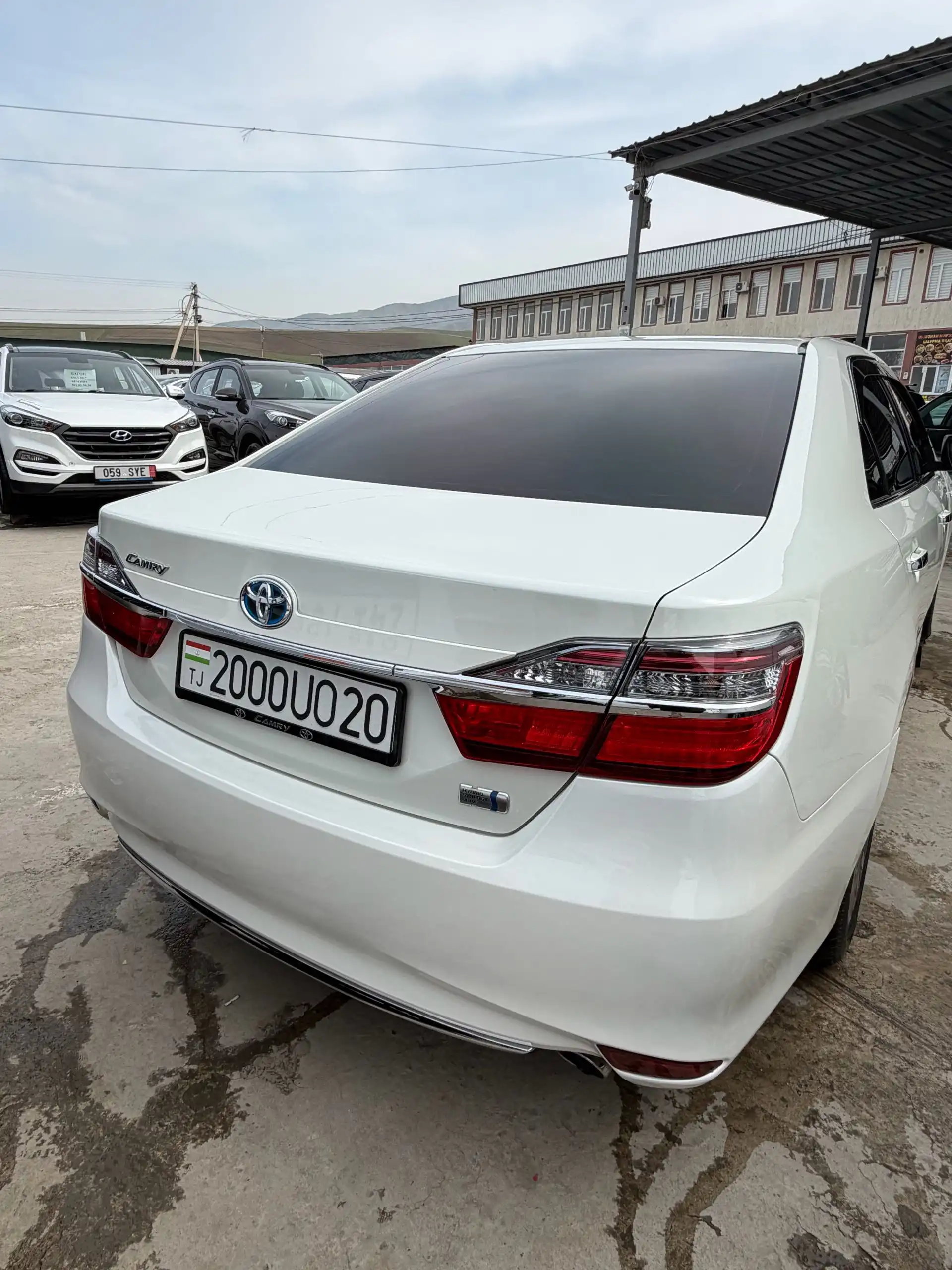 Toyota Camry 2016 — фото 3