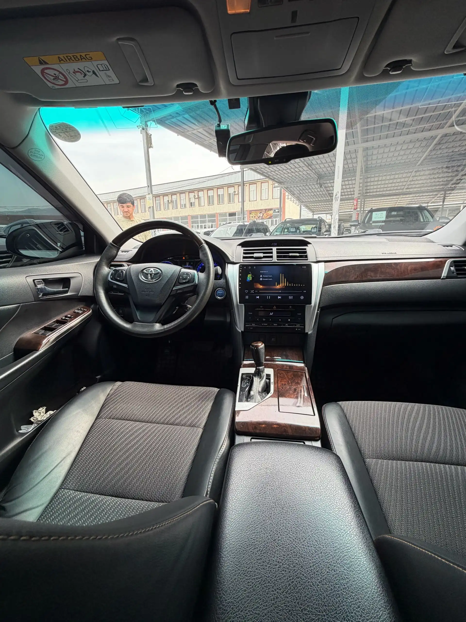 Toyota Camry 2016 — фото 5