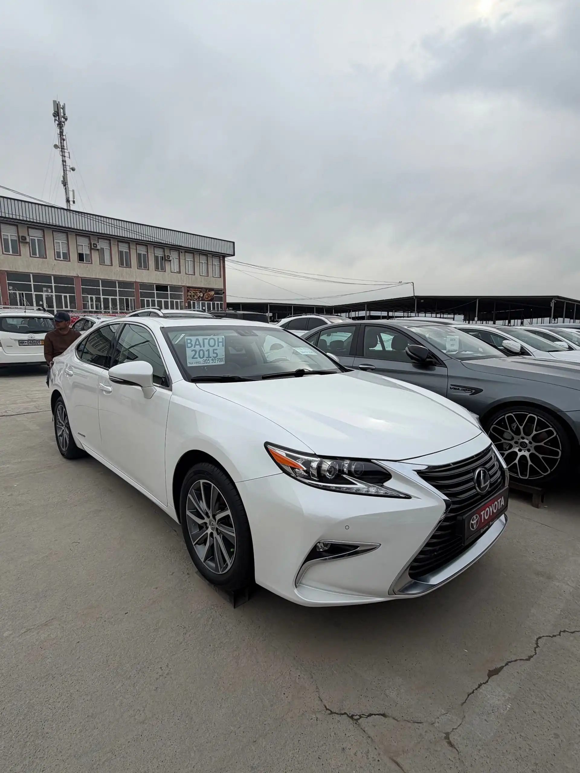 Lexus Es series 2015 — фото 3