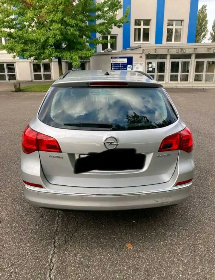 Opel Astra j 2016 — фото 4