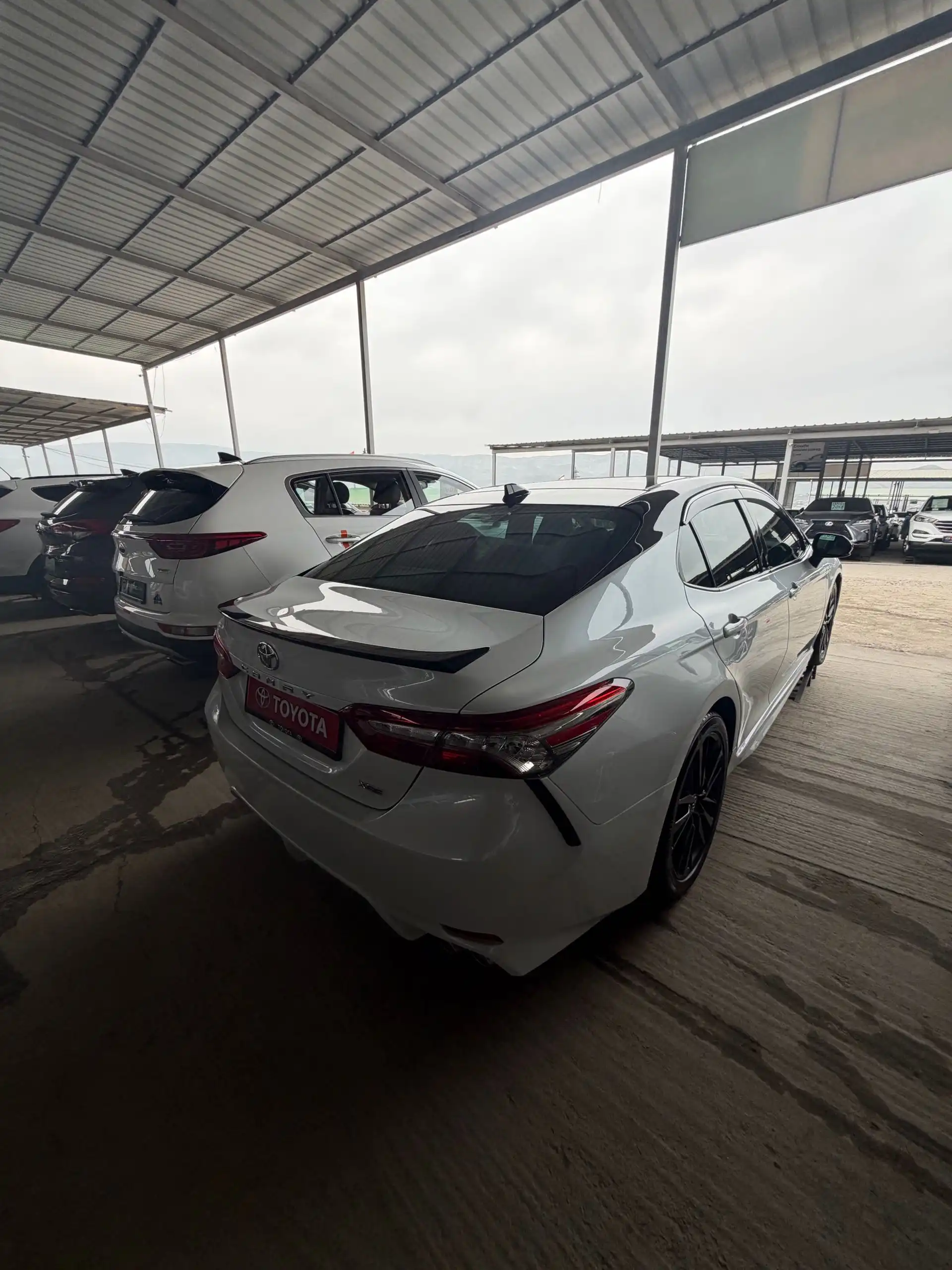 Toyota Camry 2019 — фото 4