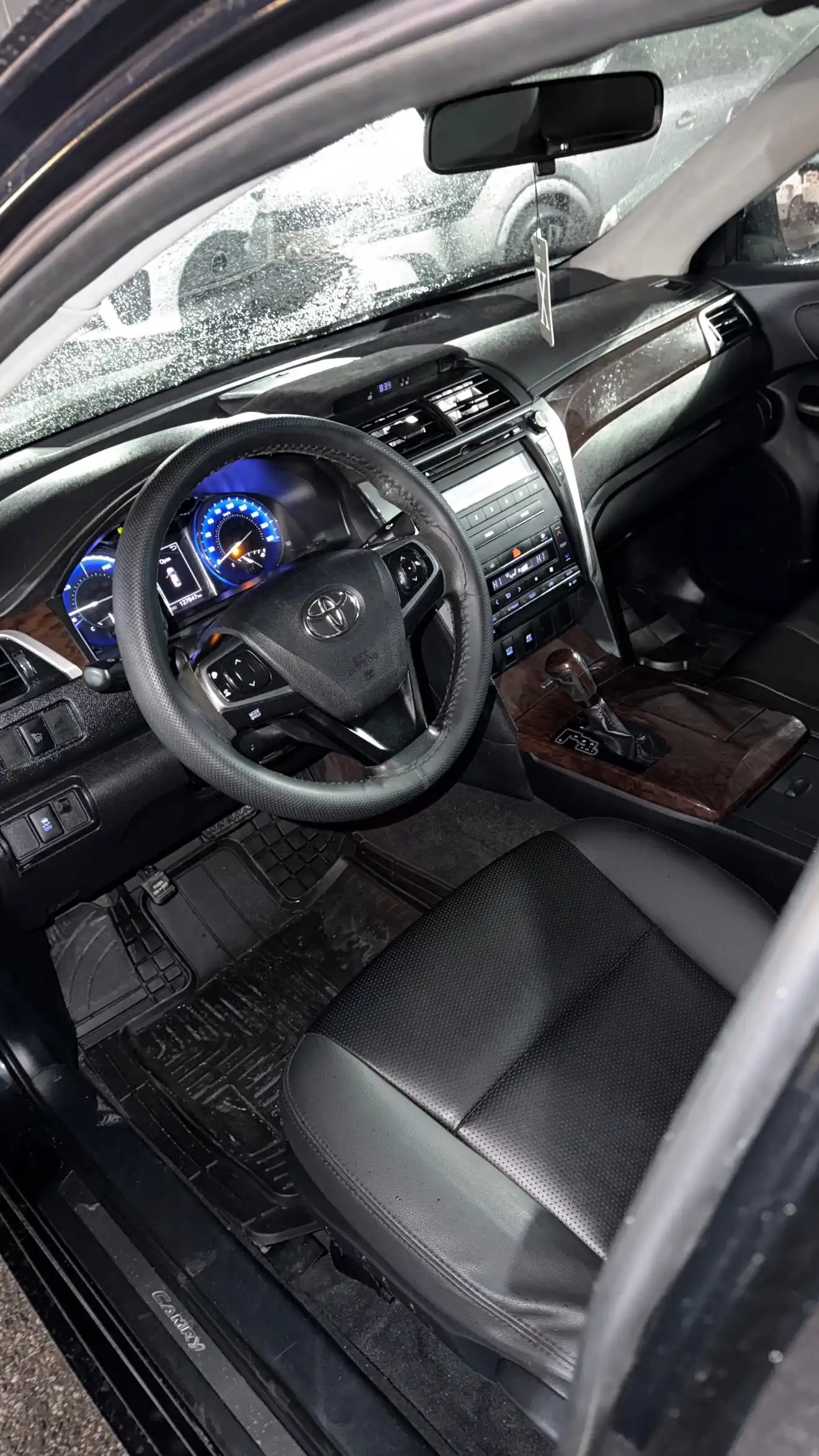 Toyota Camry 2016 — фото 5