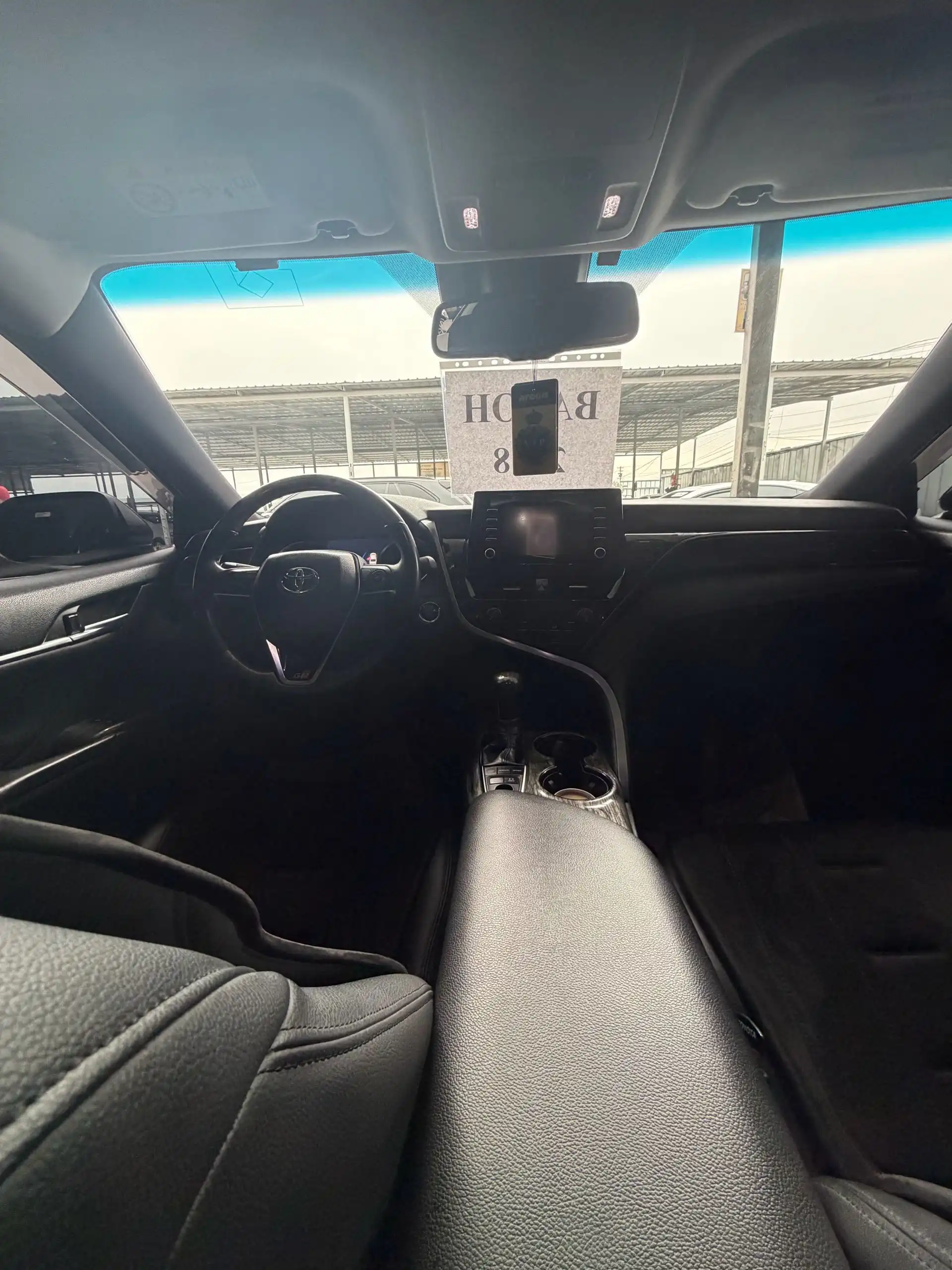 Toyota Camry 2018 — фото 6
