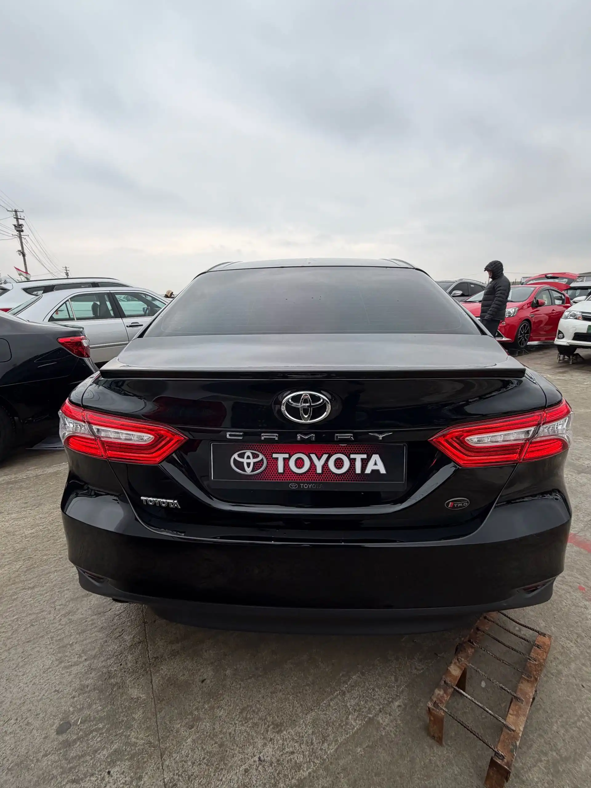 Toyota Camry 2018 — фото 4