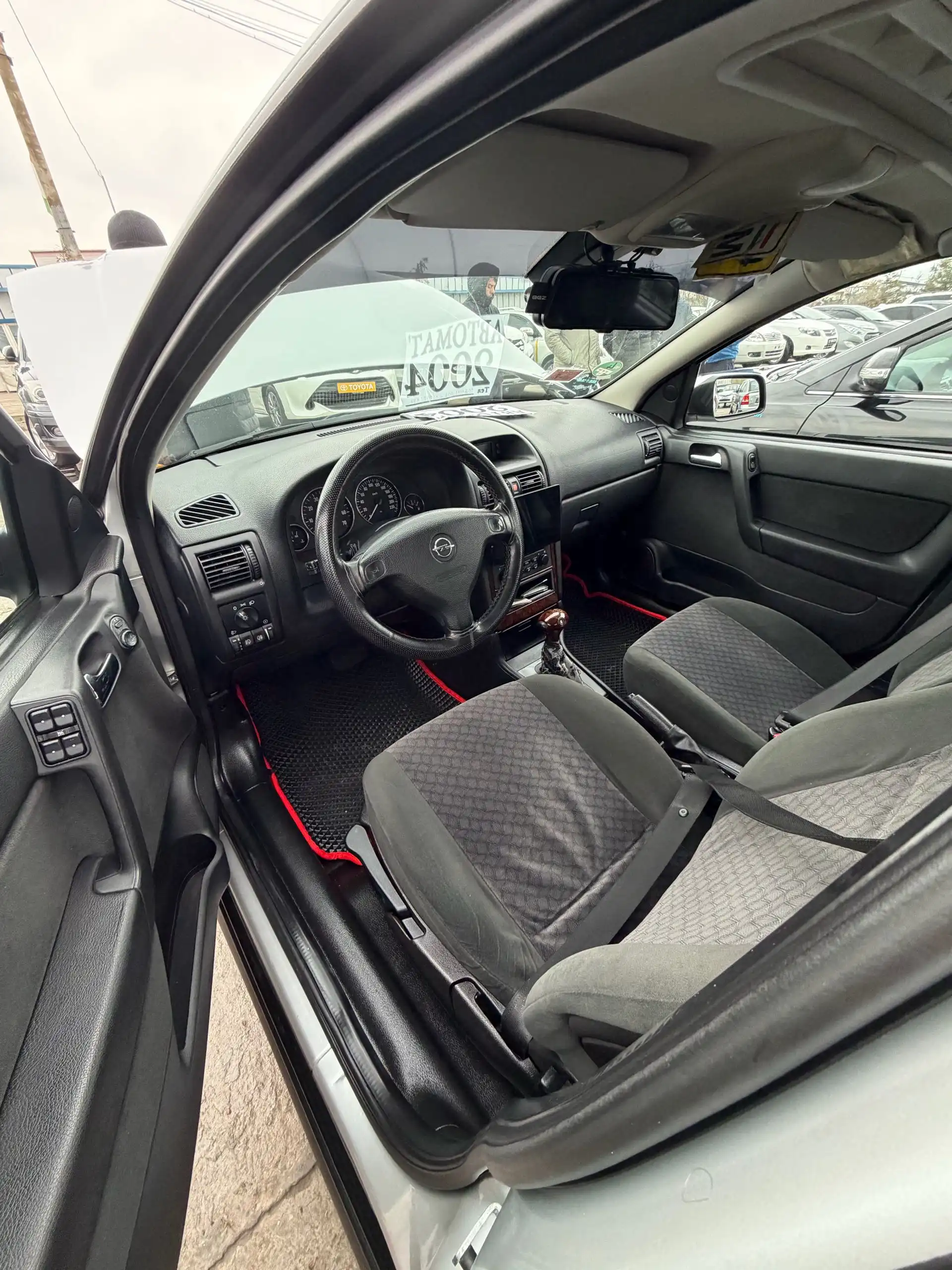 Opel Astra j 2004