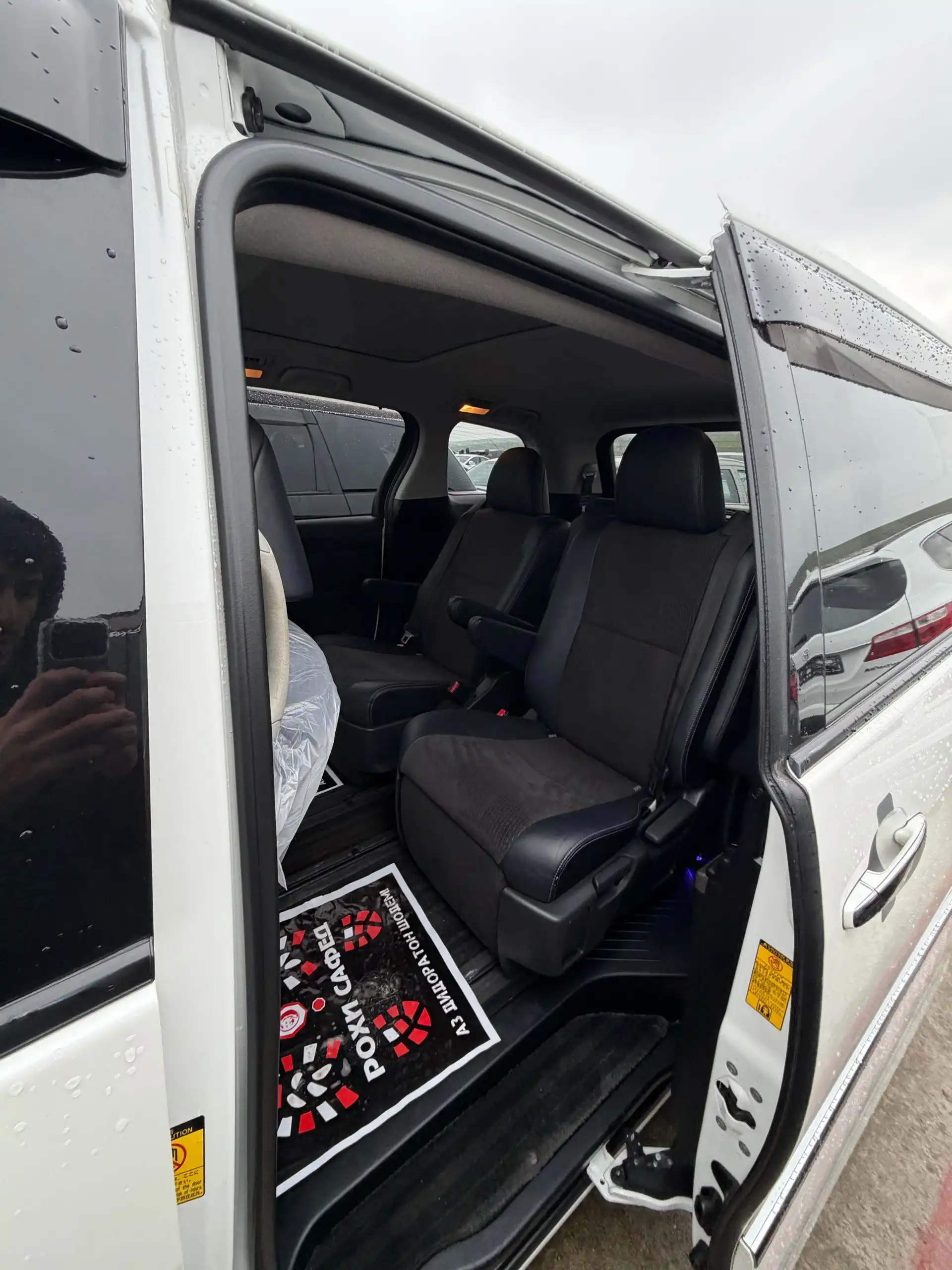 Toyota Estima 2014