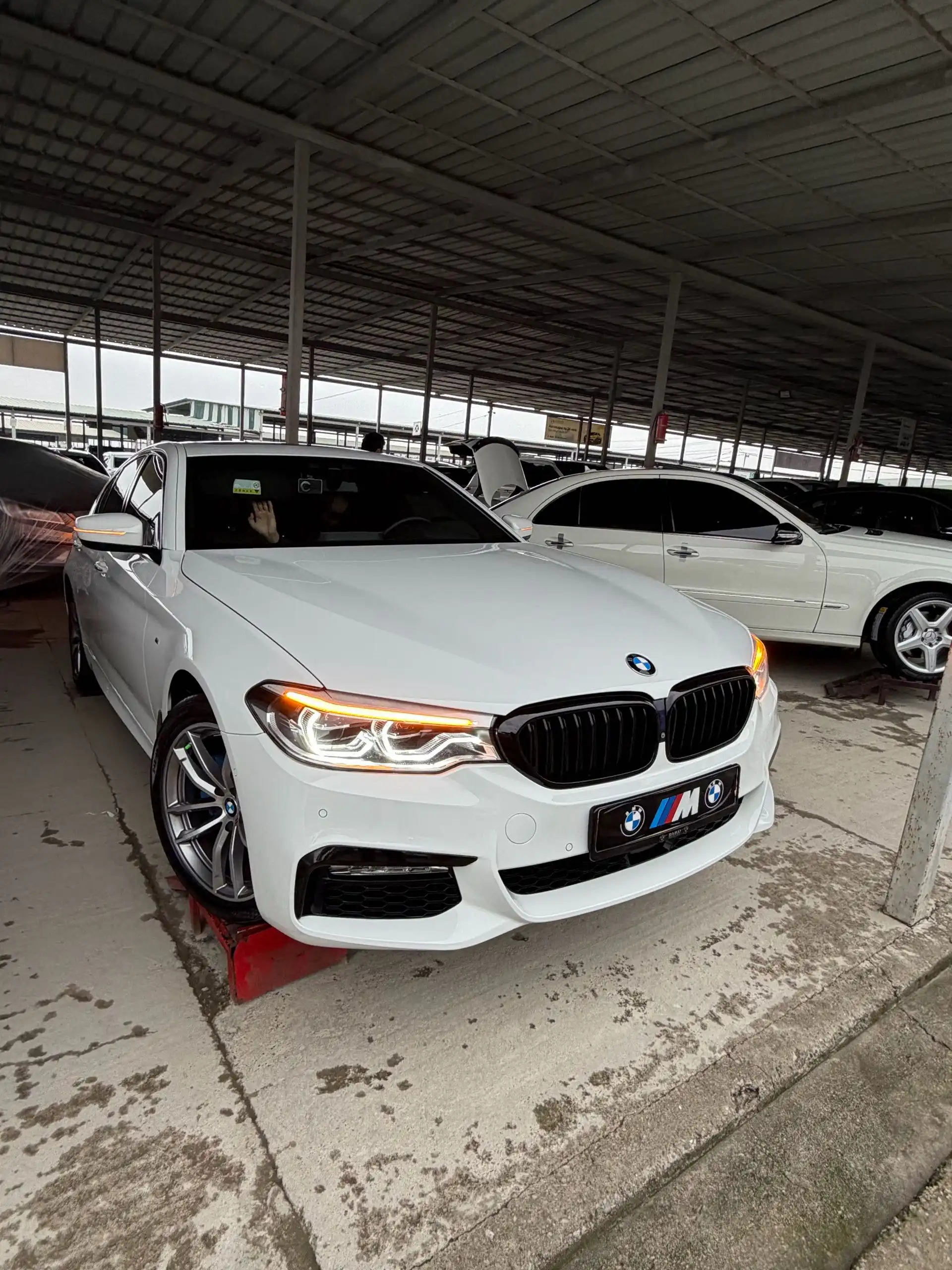 BMW 5 series 2017 — фото 2