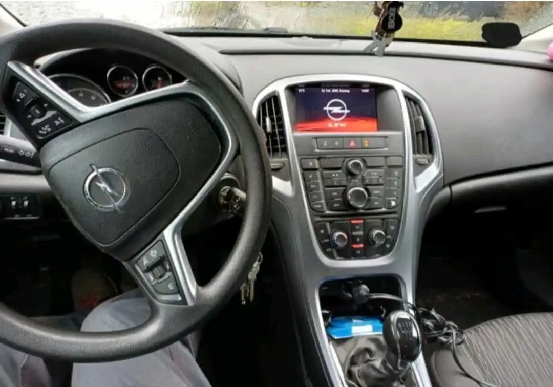 Opel Astra j 2014 — фото 5