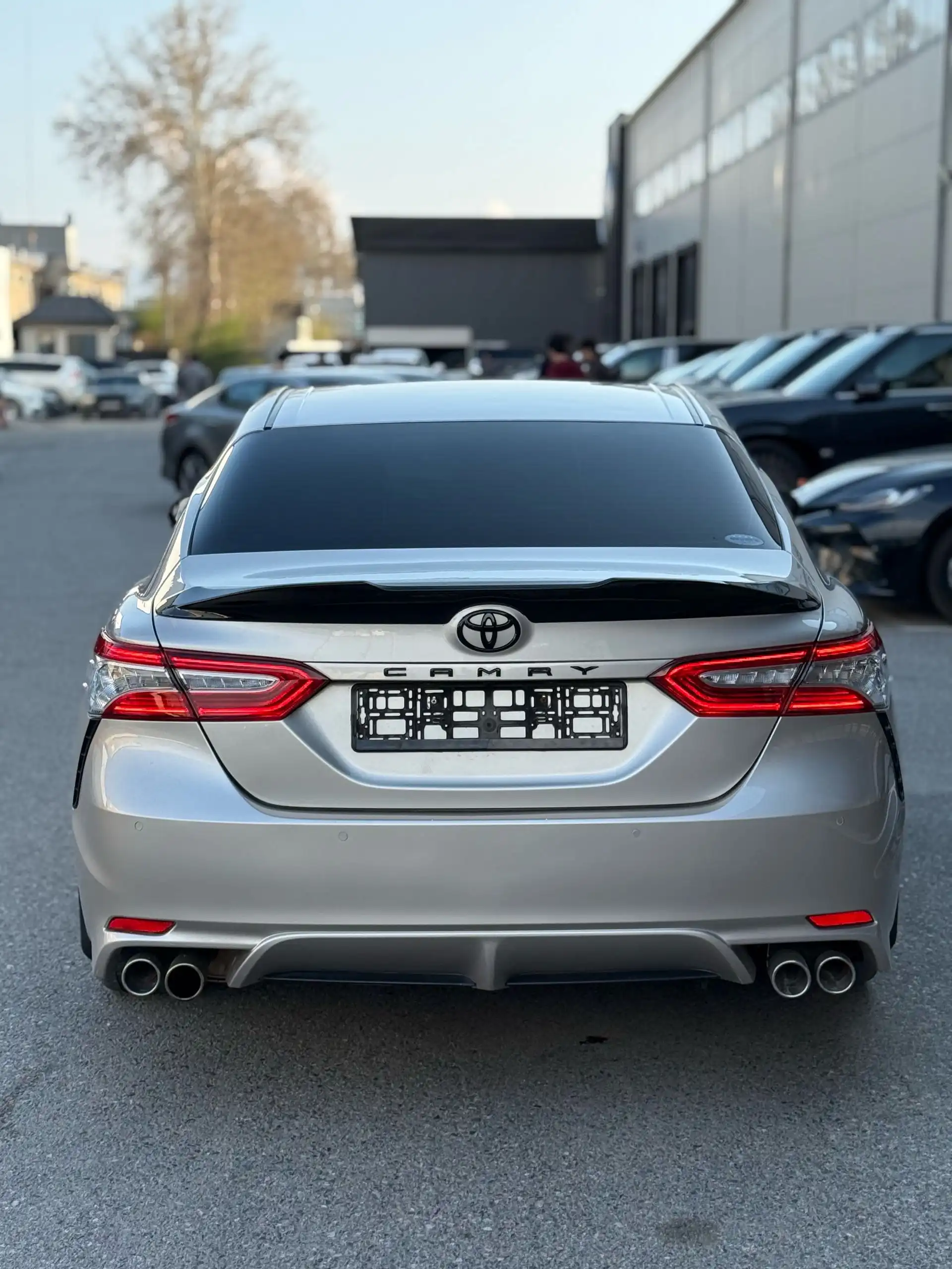 Toyota Camry 2019 — фото 3