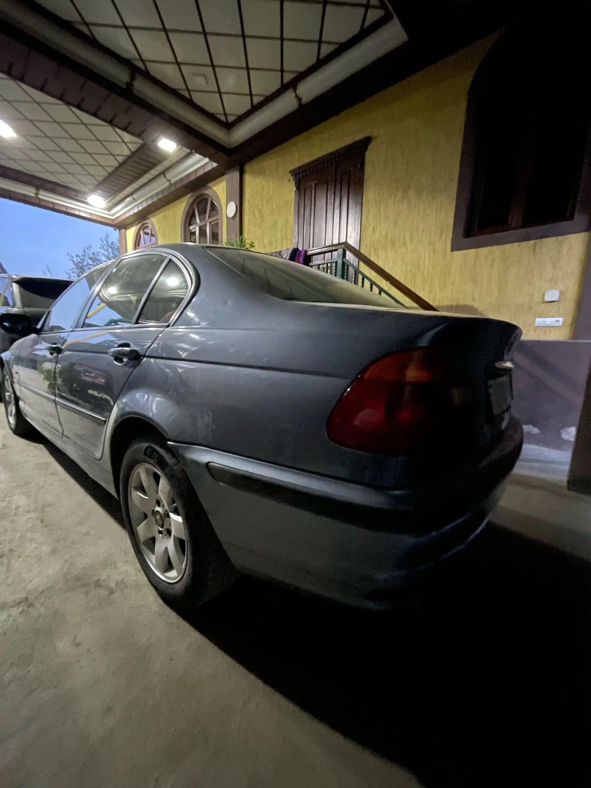 BMW 3 series 2000