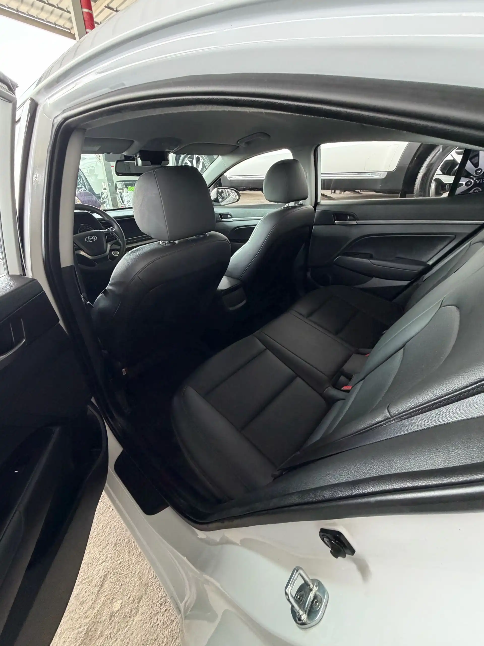 Hyundai Avante 2015