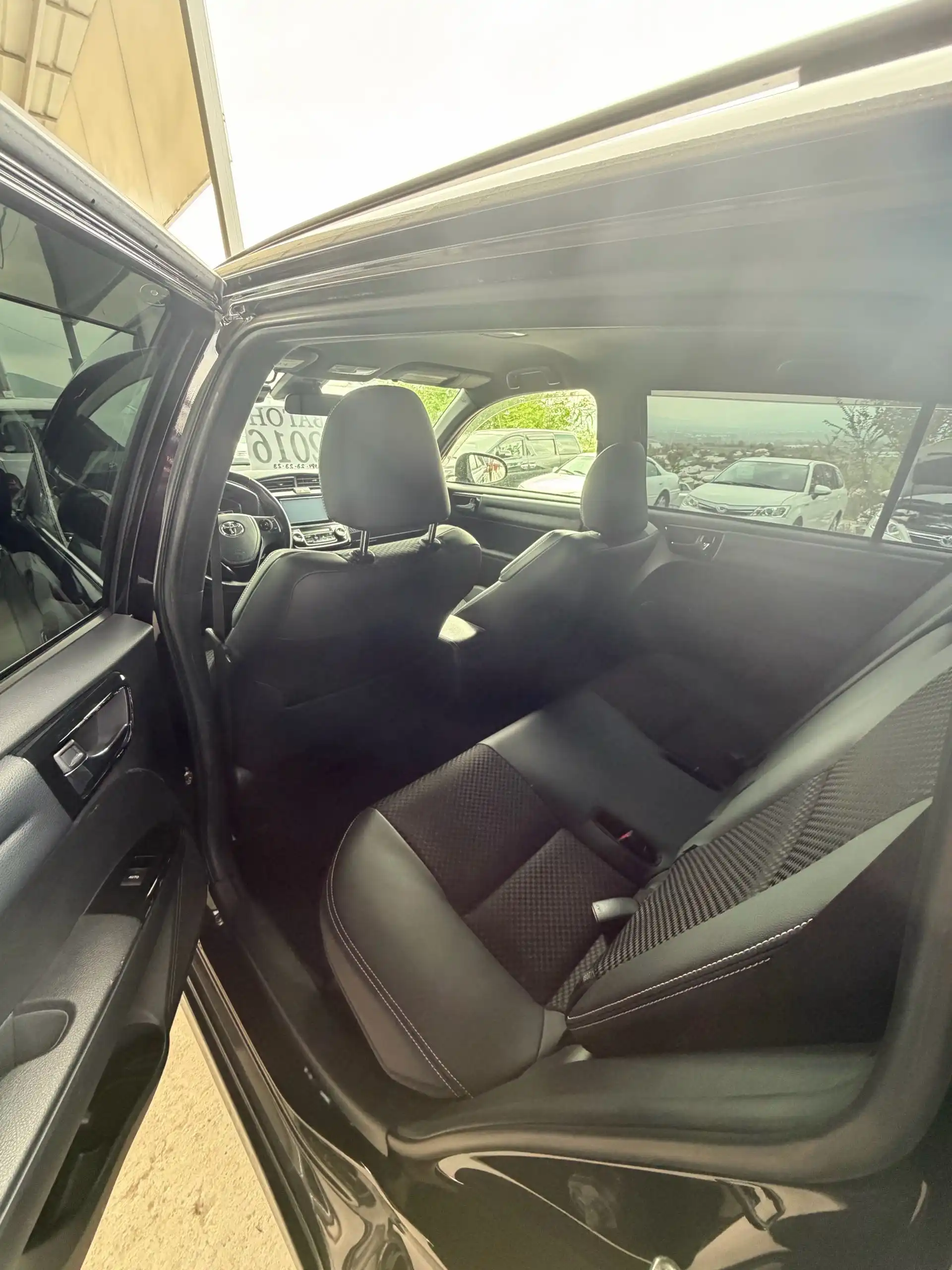 Toyota Fielder 2016