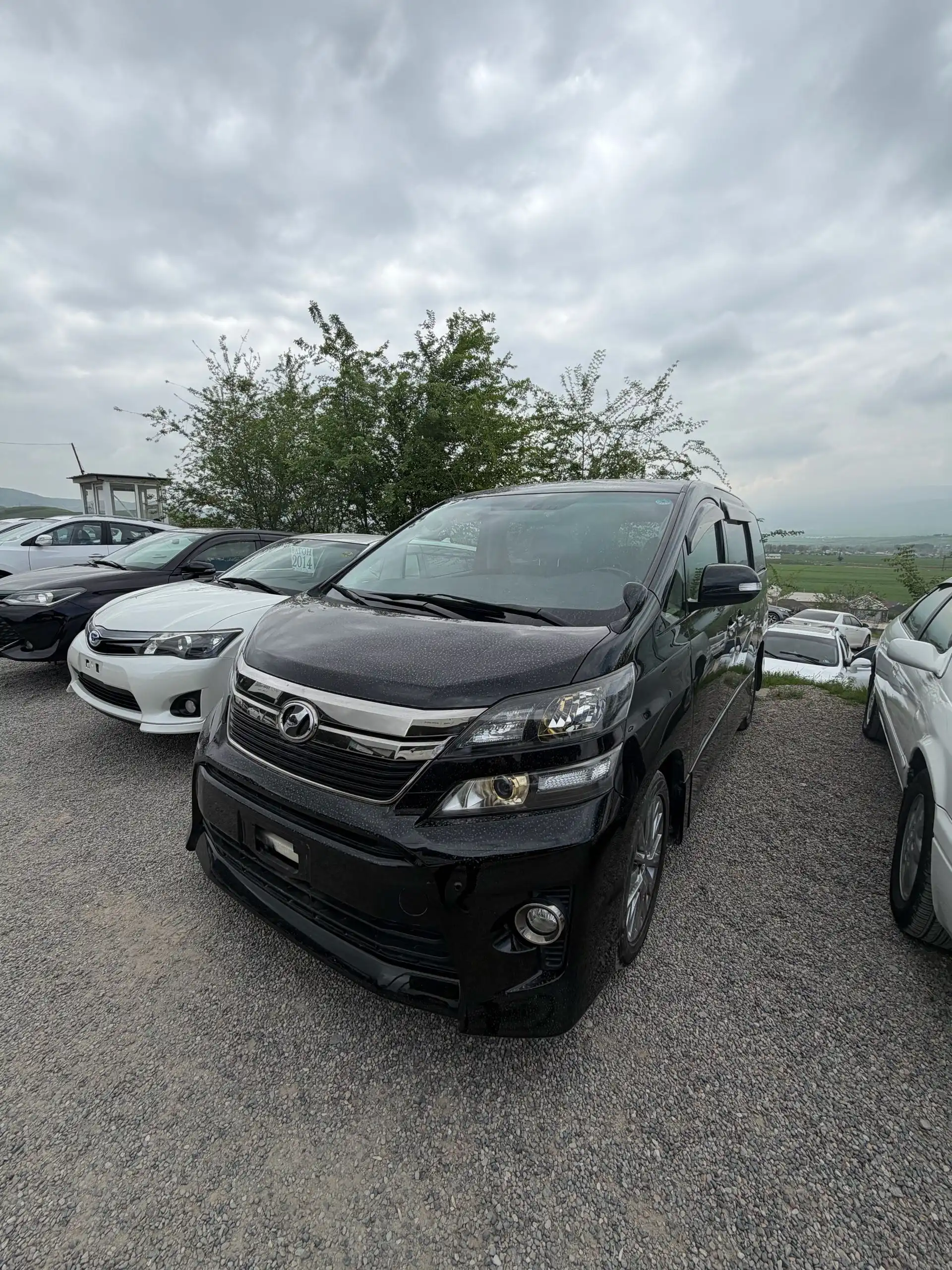 Toyota Vellfire 2014