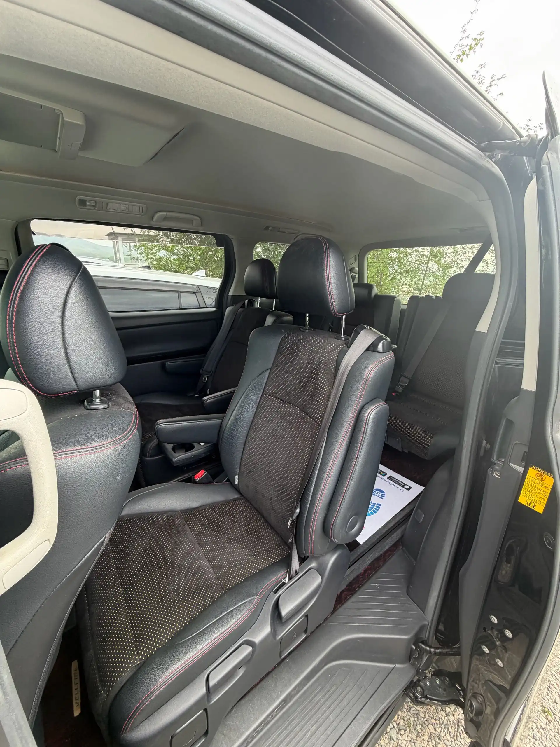 Toyota Vellfire 2014