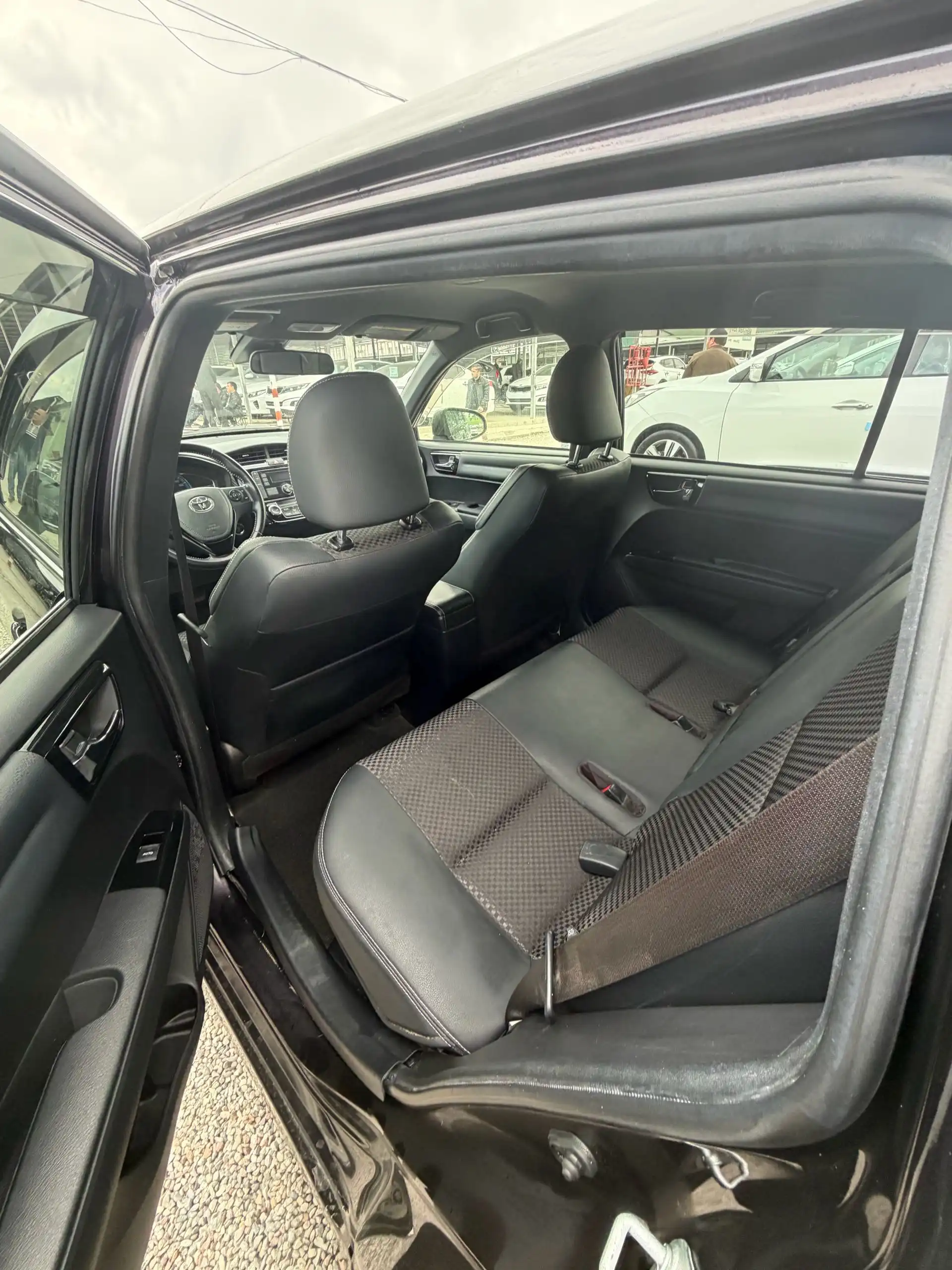 Toyota Fielder 2016