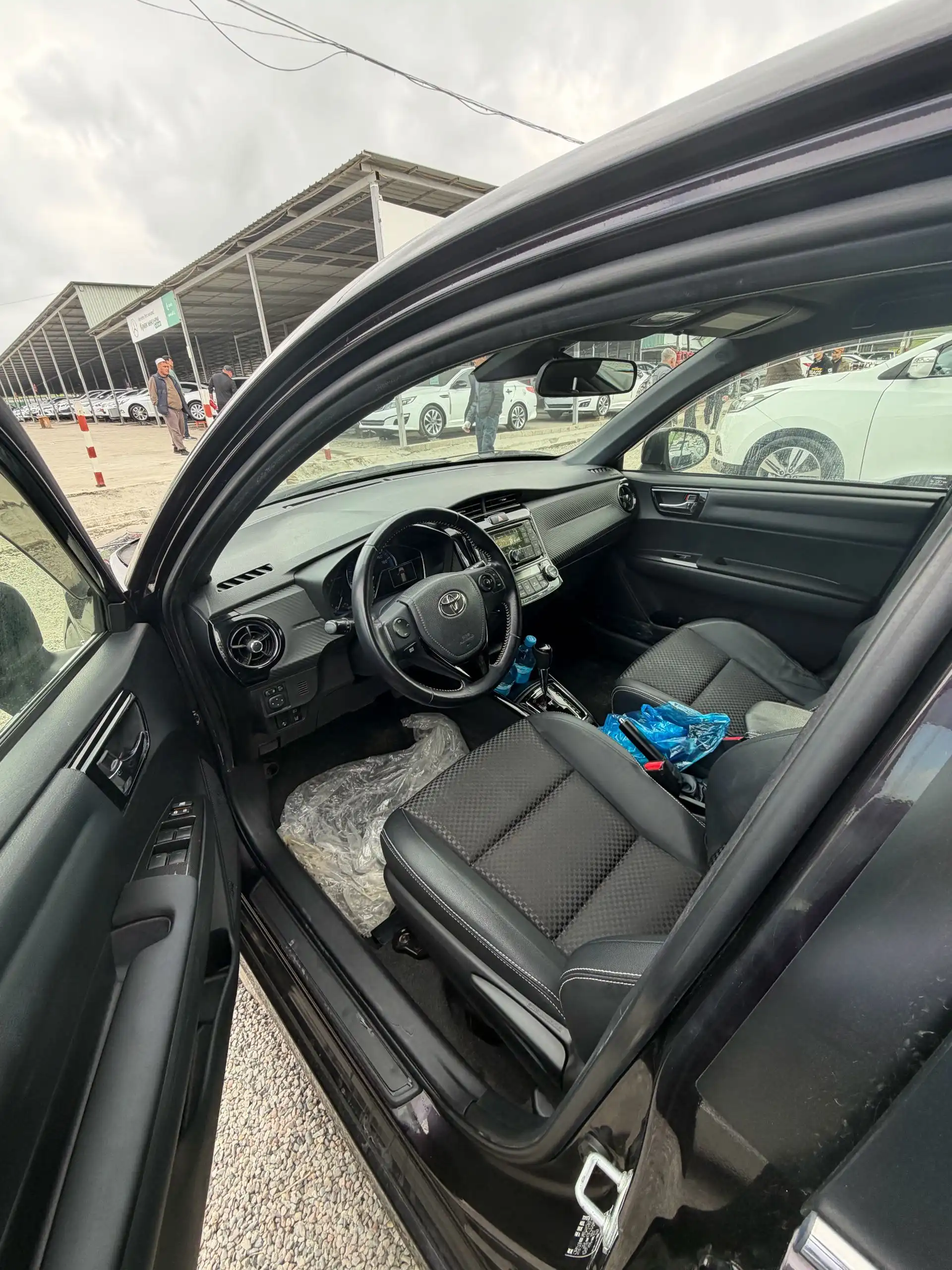Toyota Fielder 2016