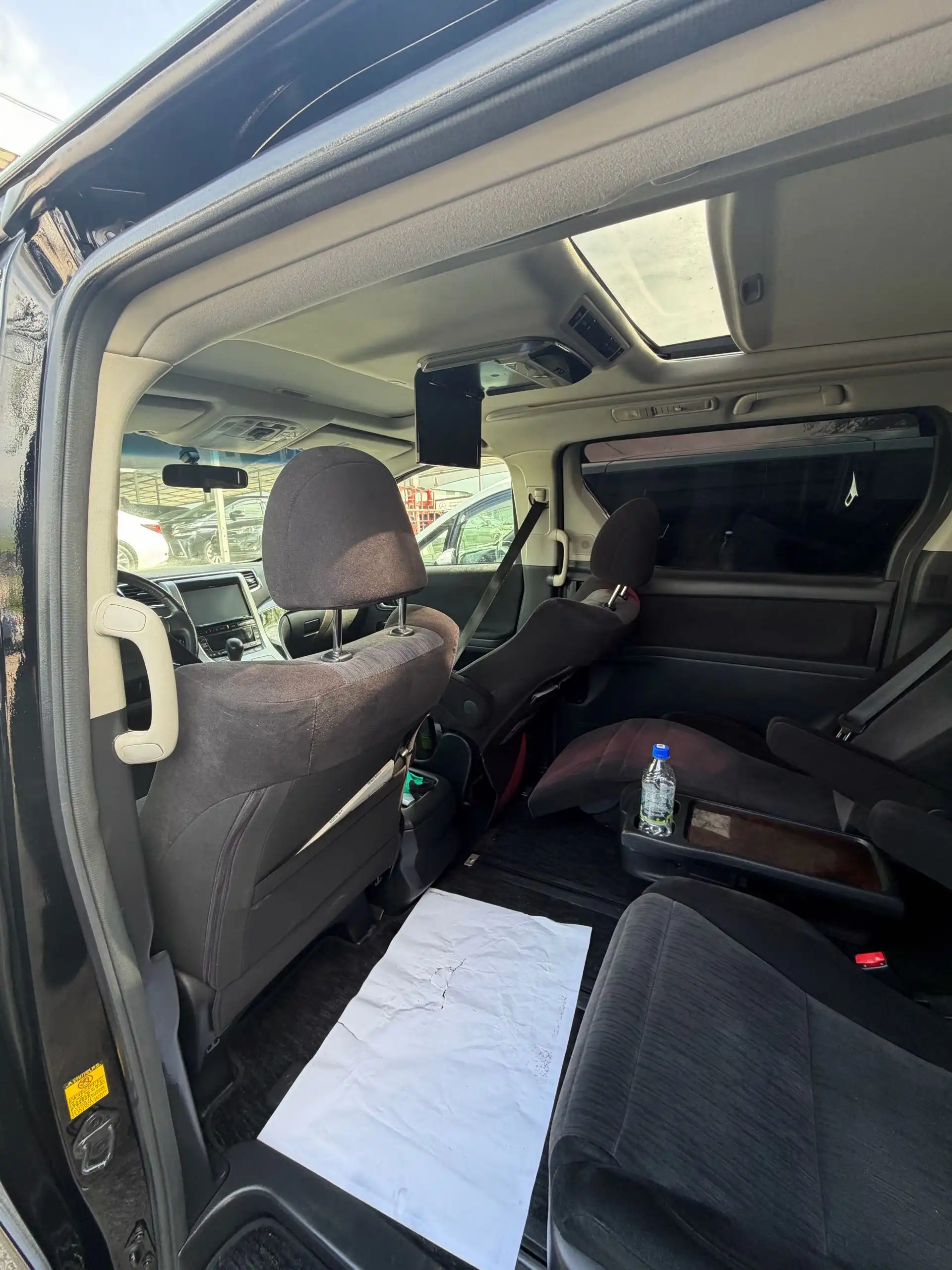 Toyota Vellfire 2014